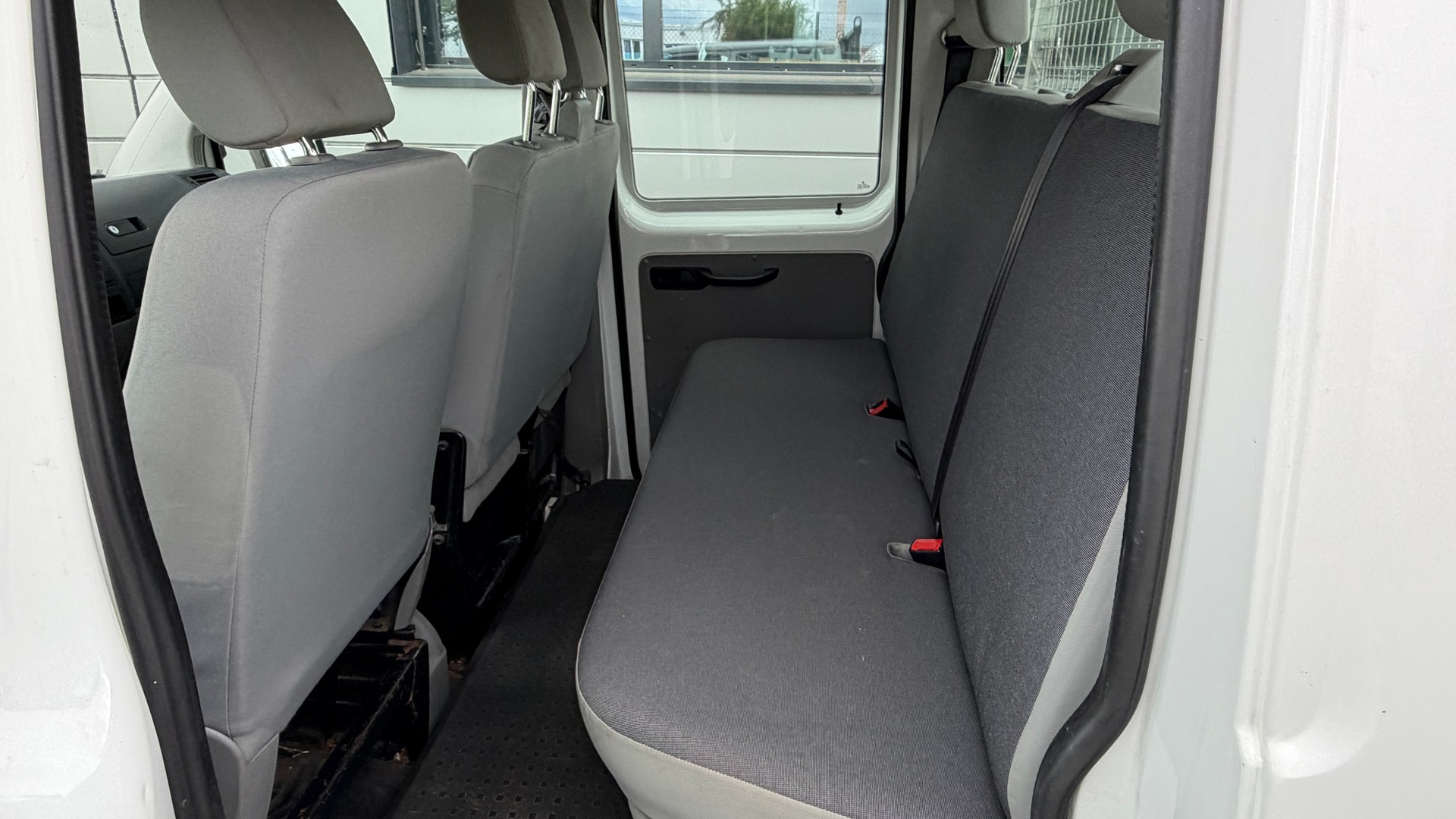 VW T5 2.0 TDI 4Motion **AHK / 4x4 / MFK**-image-7