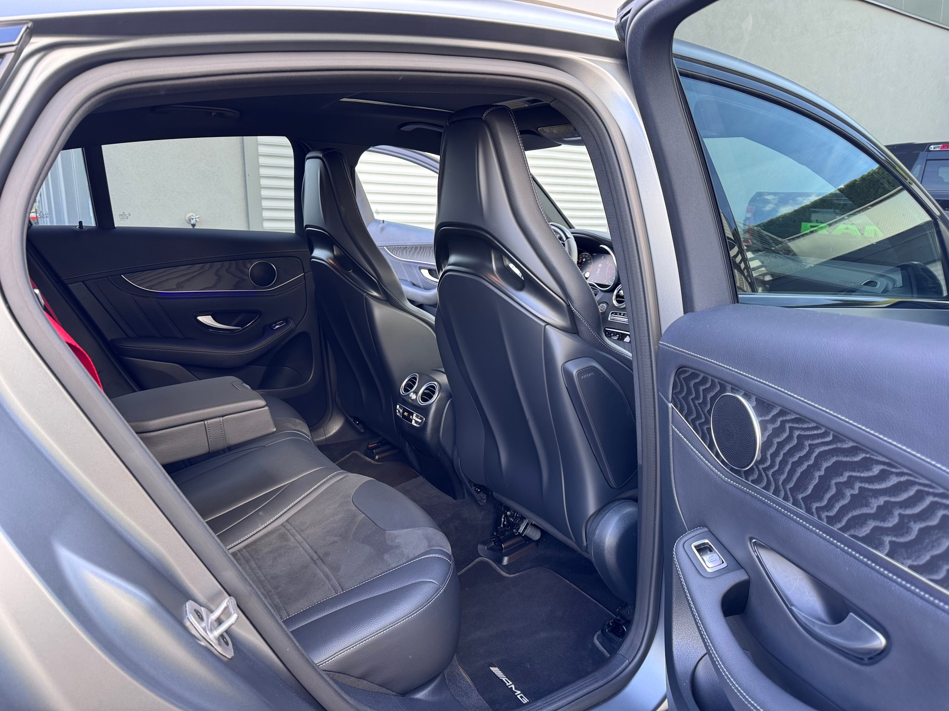 MERCEDES-BENZ GLC Coupé 63 S AMG 4Matic+ 9G-Tronic-image-10