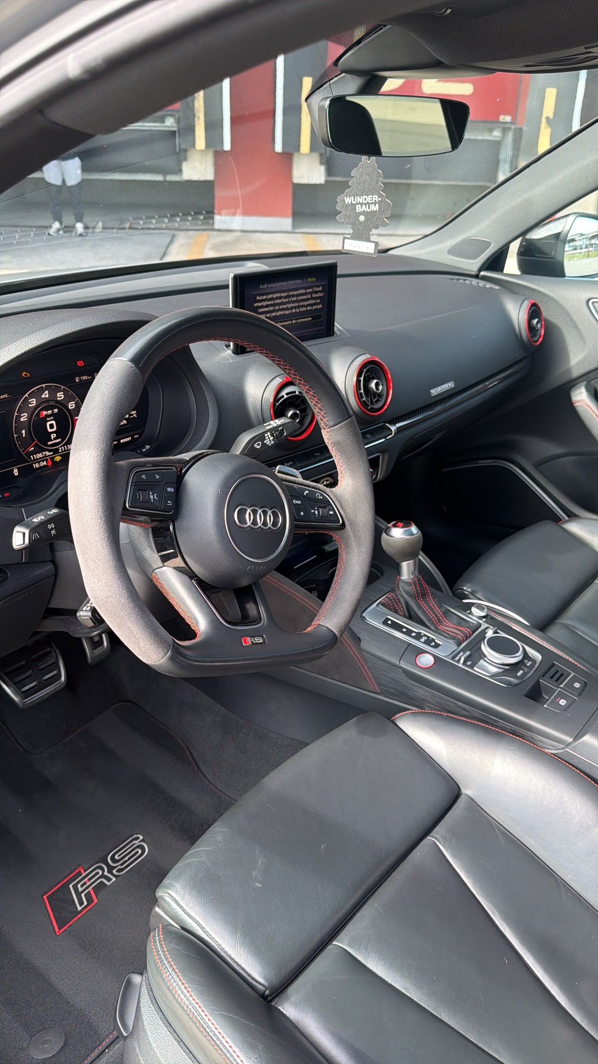 AUDI 2.5 T FSI quattro S-Tronic-image-7