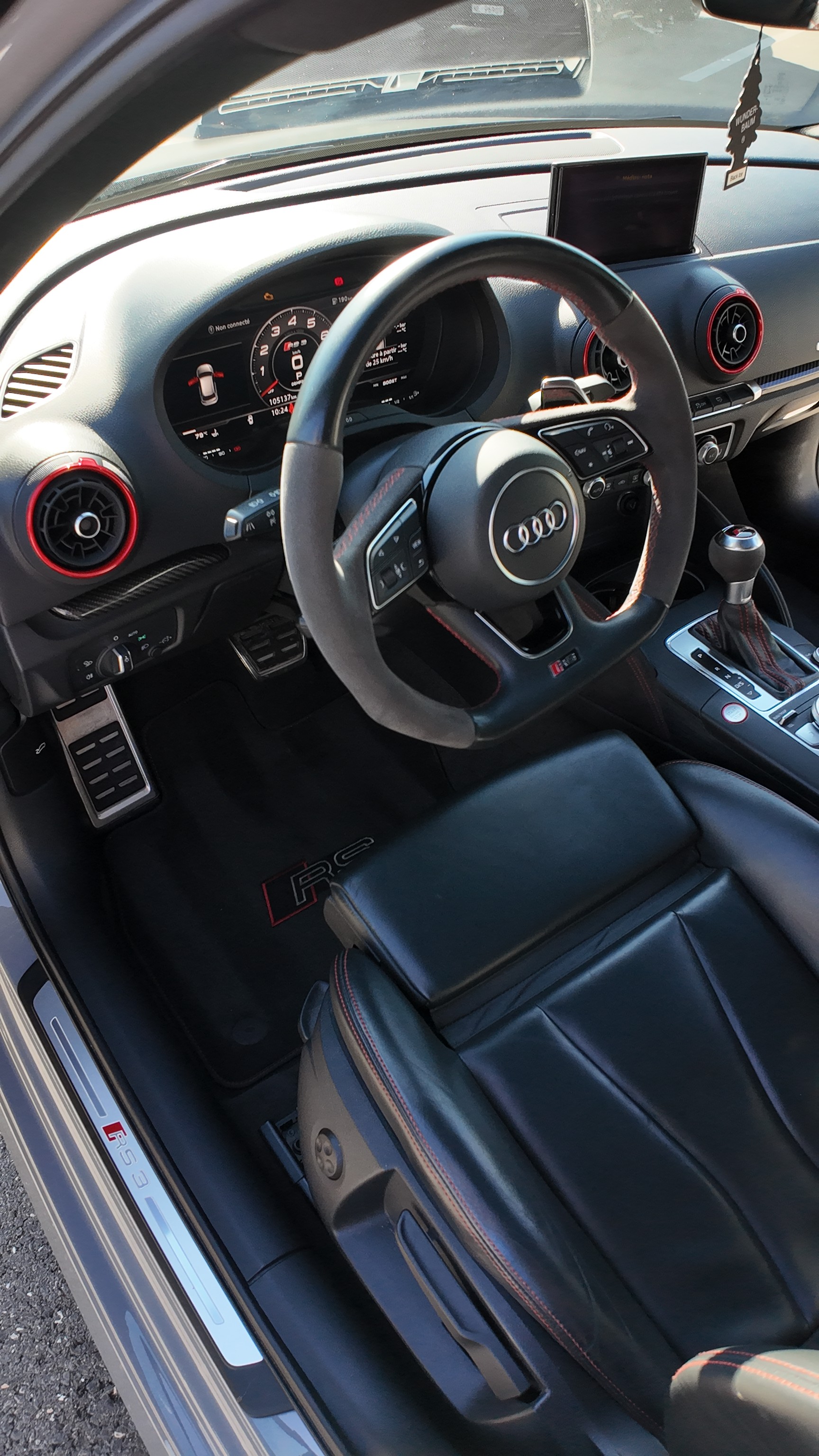 AUDI 2.5 T FSI quattro S-Tronic-image-8