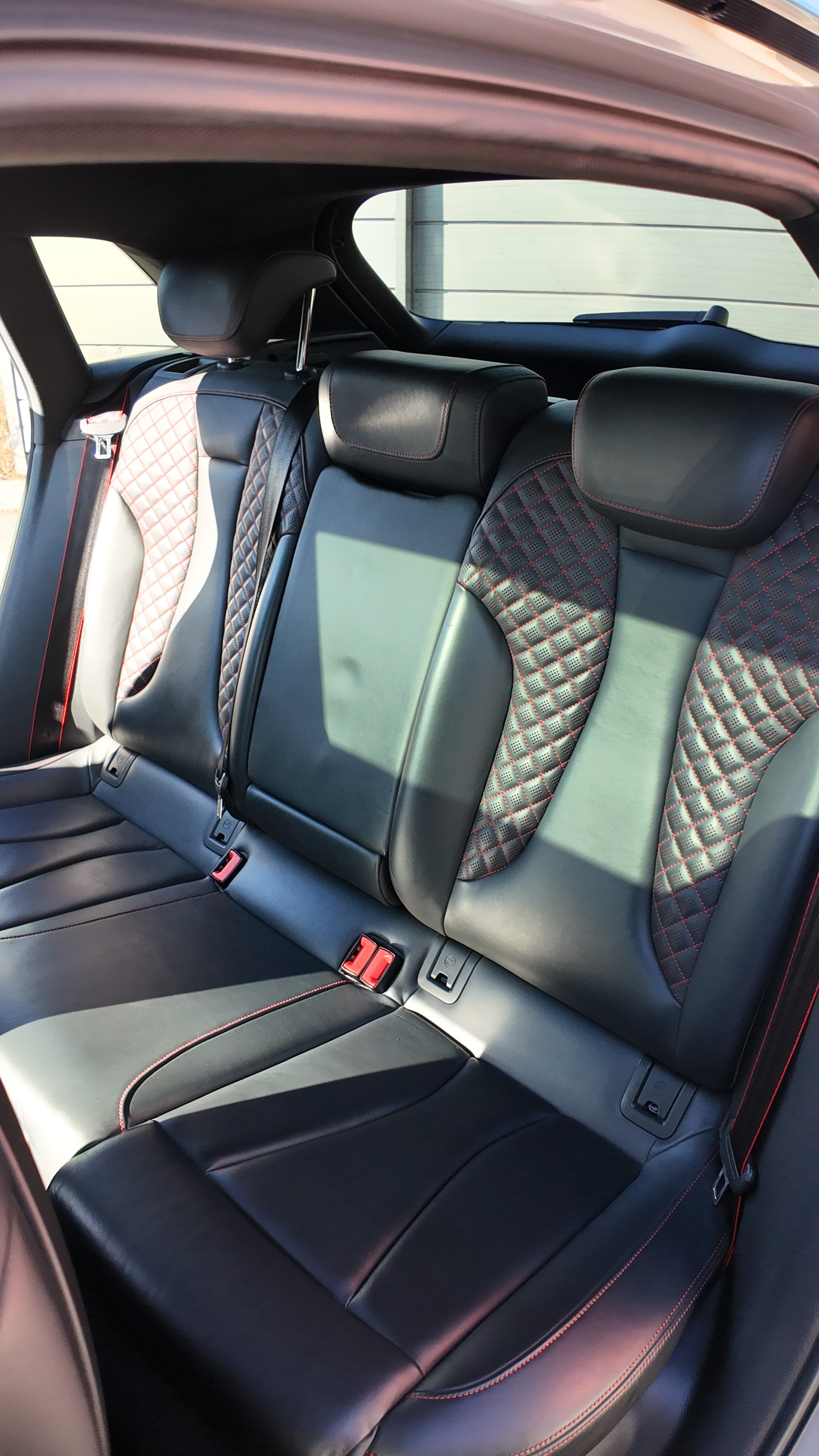 AUDI 2.5 T FSI quattro S-Tronic-image-11