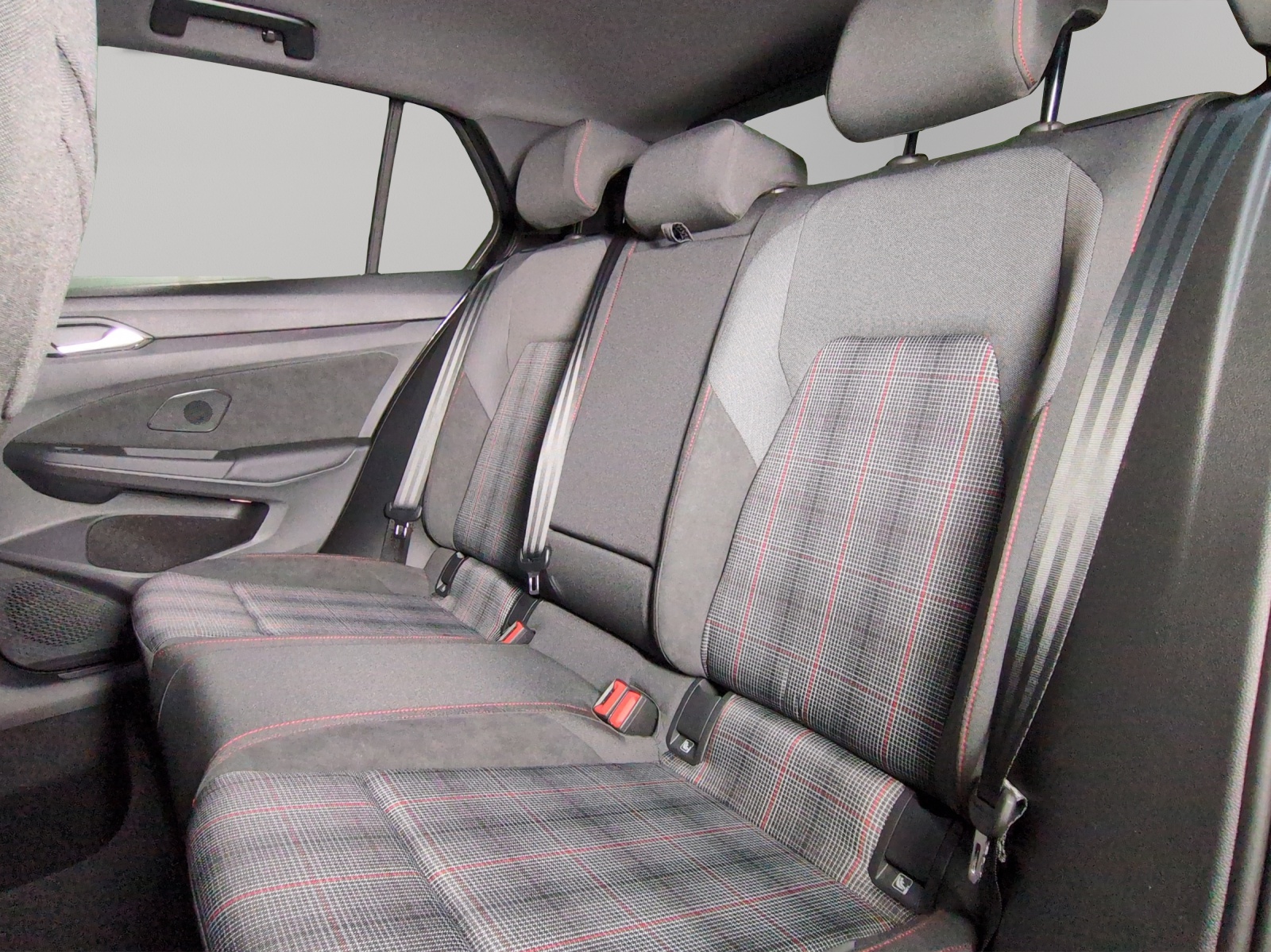 VW Golf 2.0 TSI GTI DSG-image-8