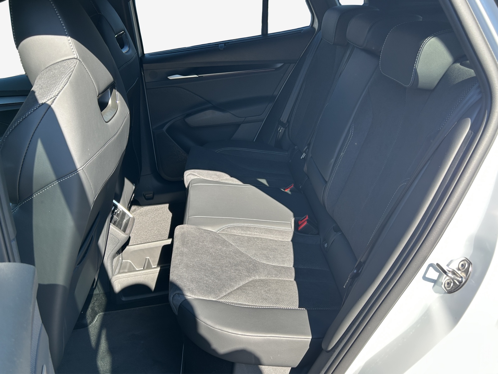 SKODA Elroq 85 Sportline-image-11