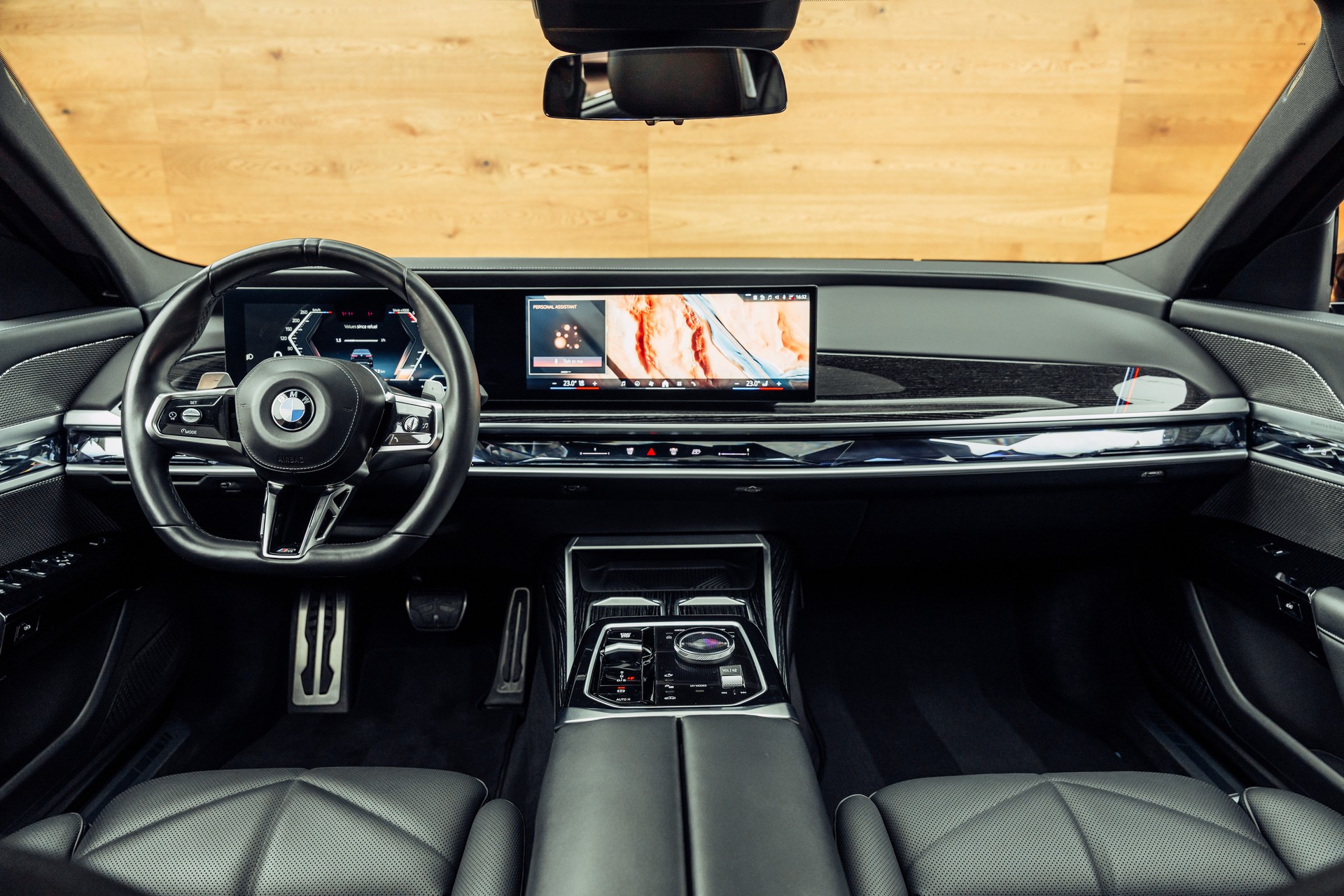 BMW 740d xDrive 48V M Sport Steptronic-image-4