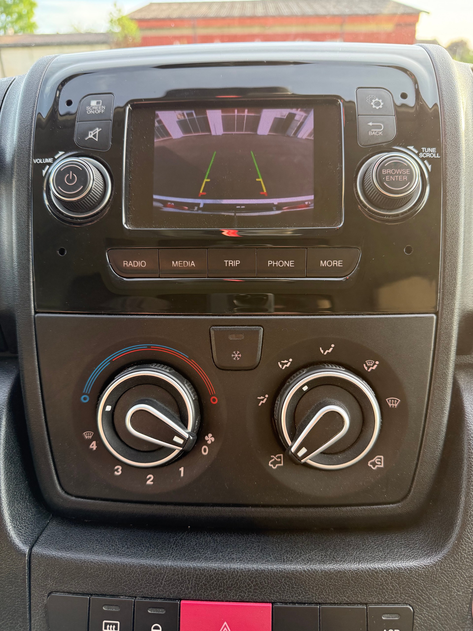 CITROEN 2.2 BlueHDi 140 Control S/S-image-13