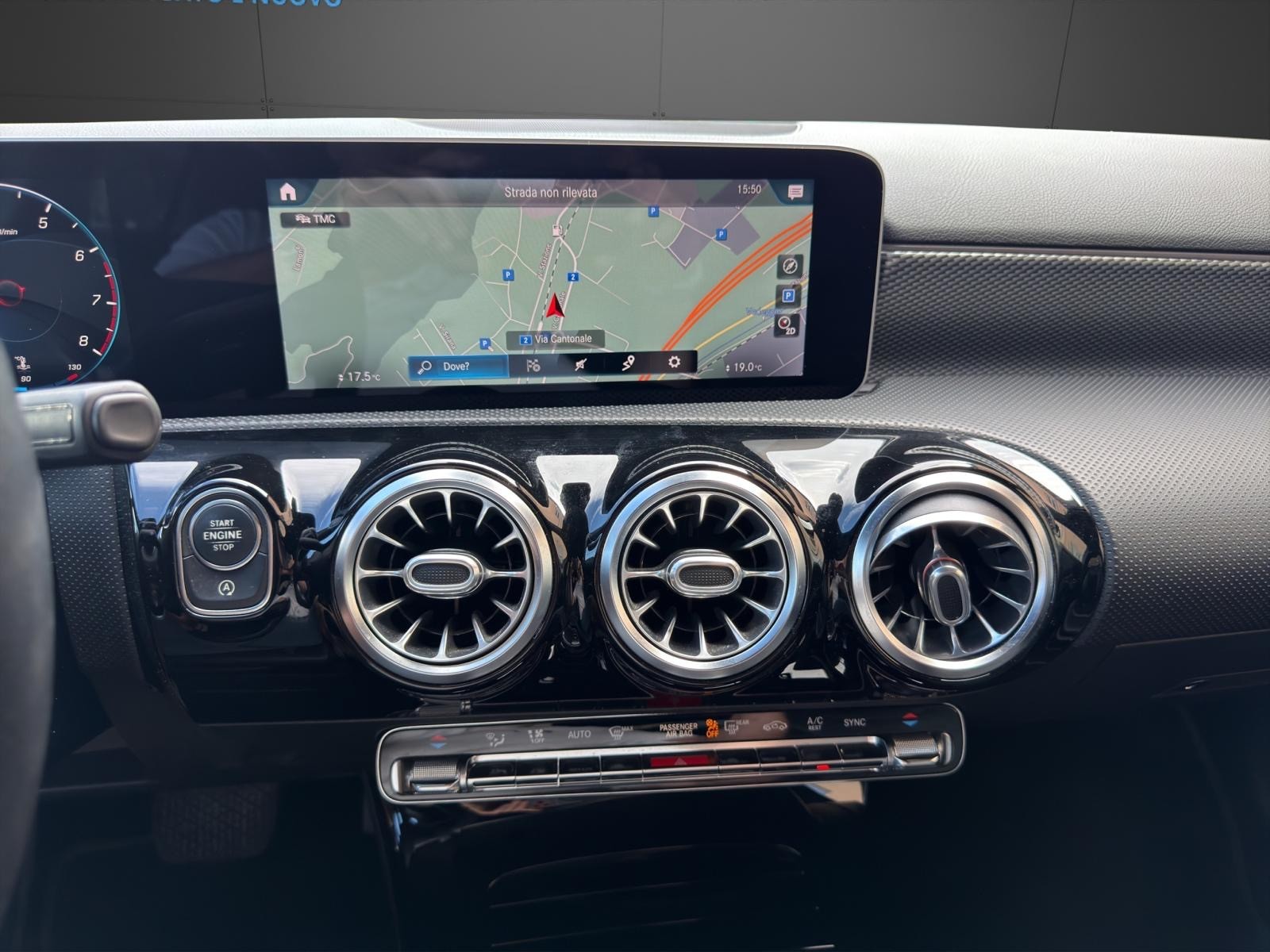 MERCEDES-BENZ A 200 Progressive 7G-DCT-image-8