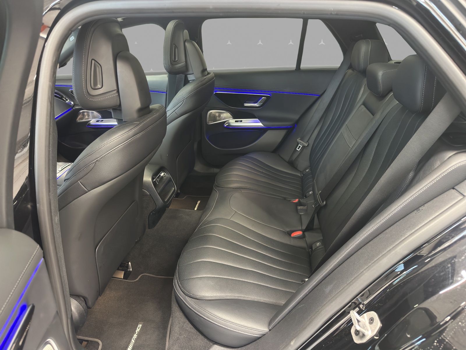 MERCEDES-BENZ E 200 9G-Tronic 4Matic-image-13