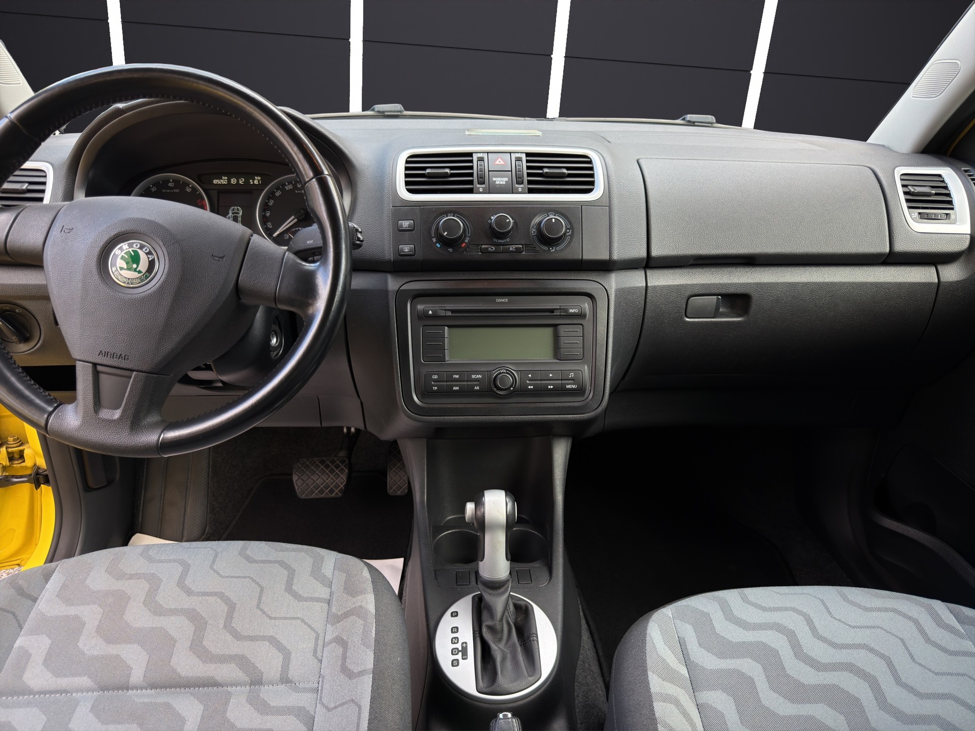 SKODA Fabia 1.6 Classic Tiptronic-image-11