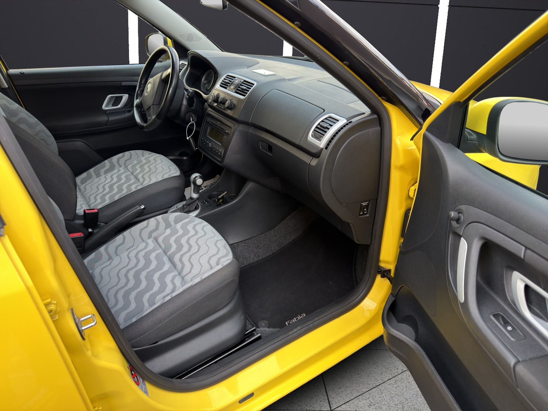 SKODA Fabia 1.6 Classic Tiptronic-image-6
