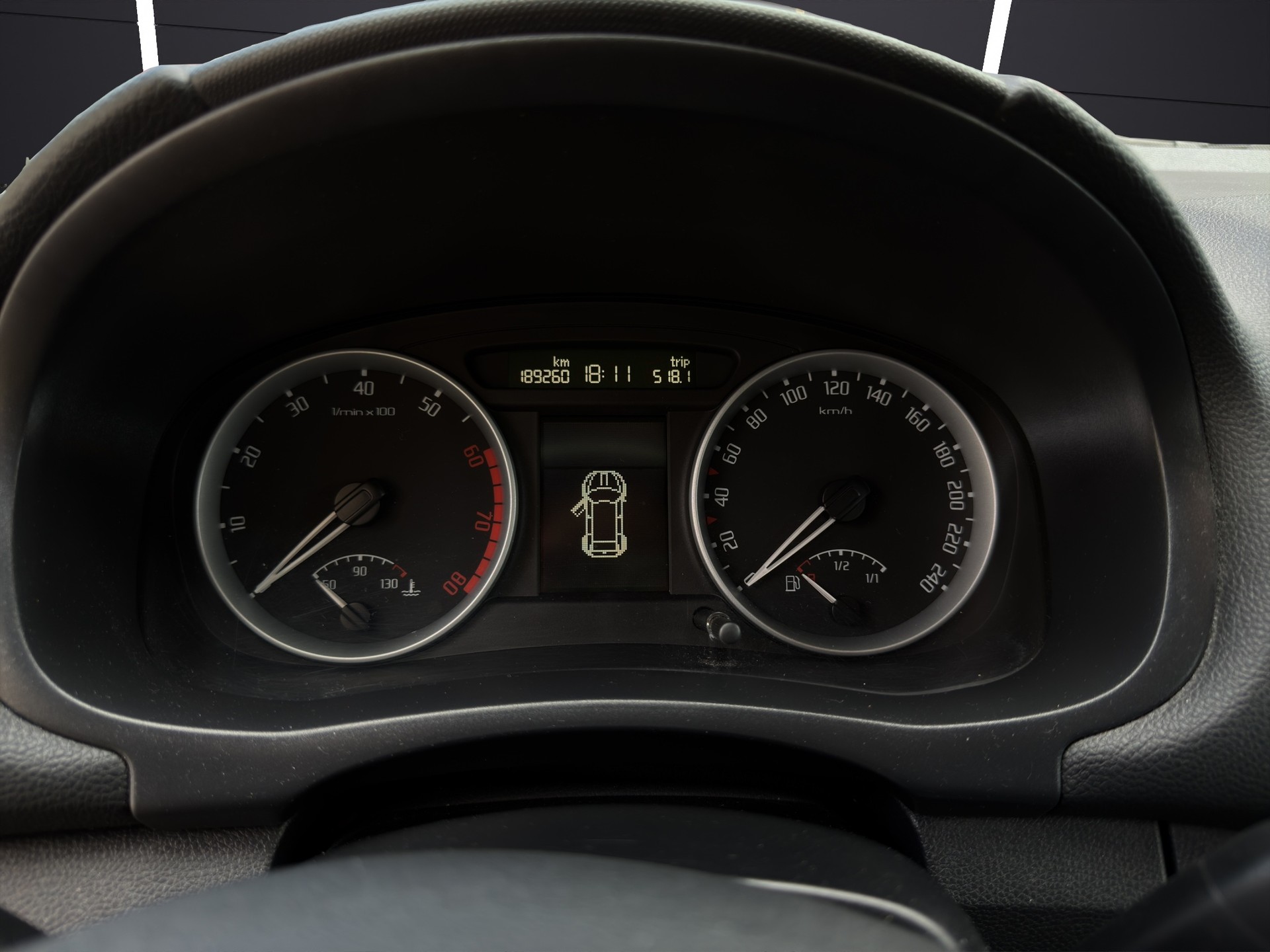 SKODA Fabia 1.6 Classic Tiptronic-image-13