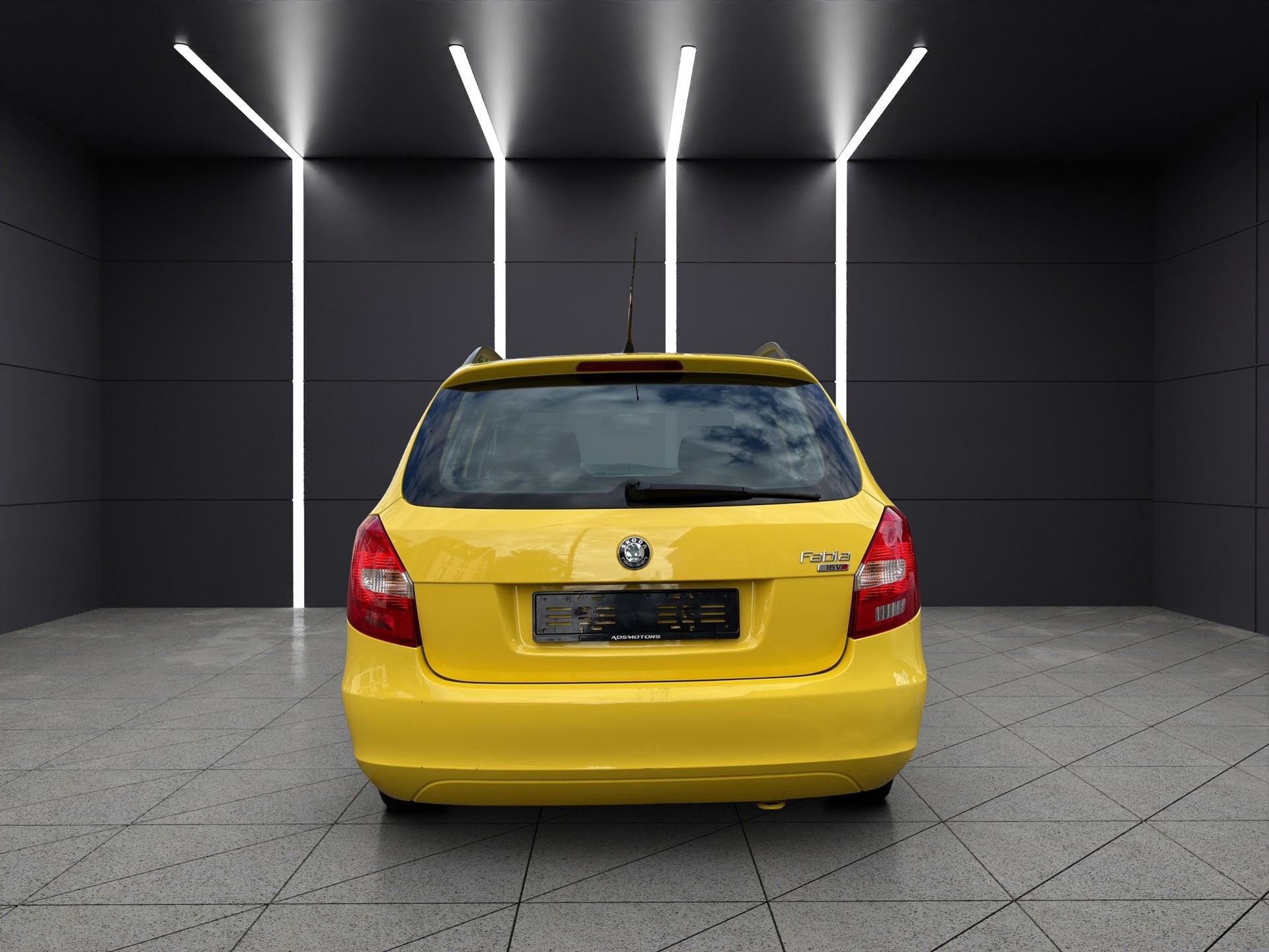 SKODA Fabia 1.6 Classic Tiptronic-image-14