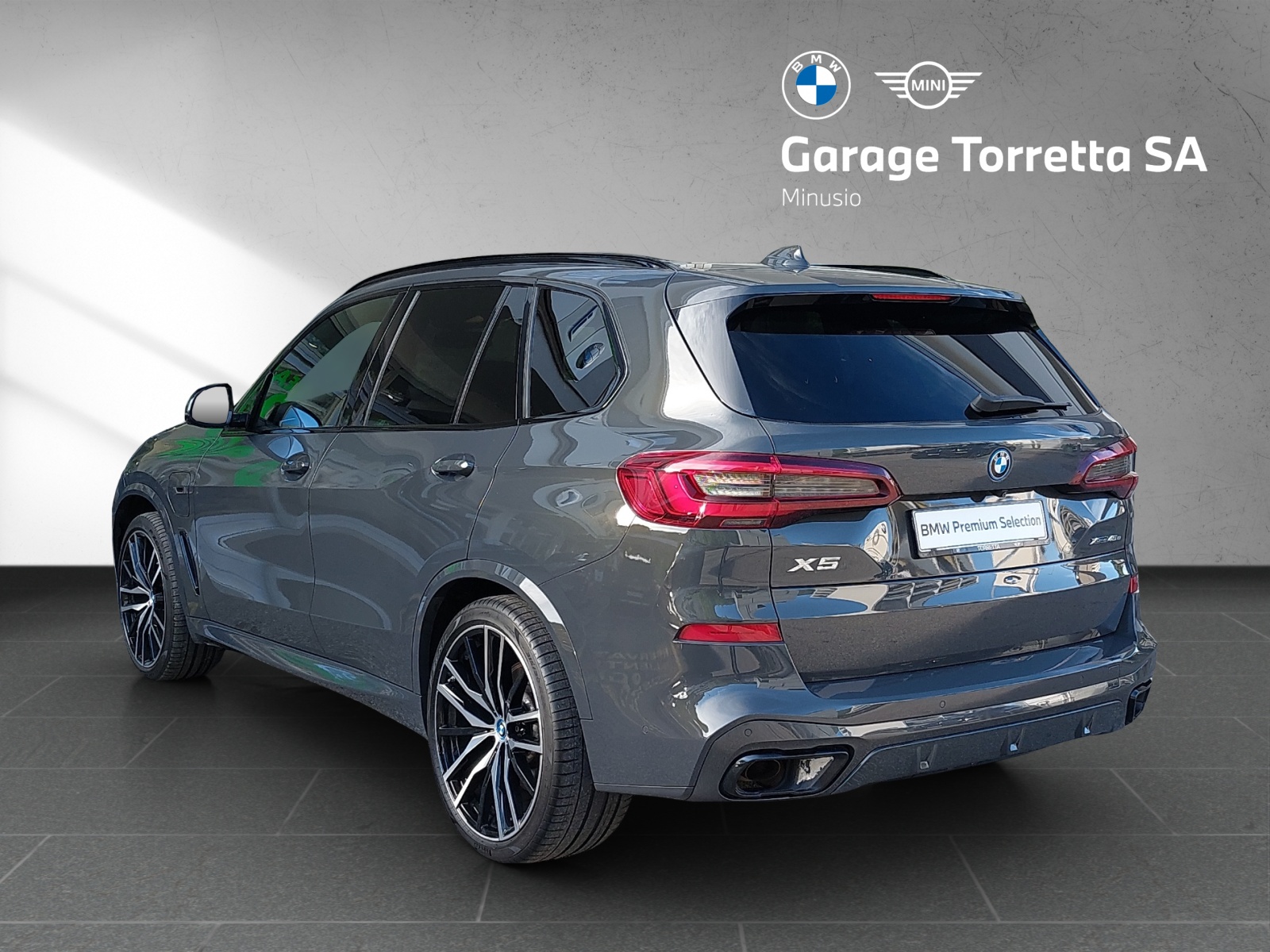 BMW X5 xDrive45e M Sport Steptronic-image-2