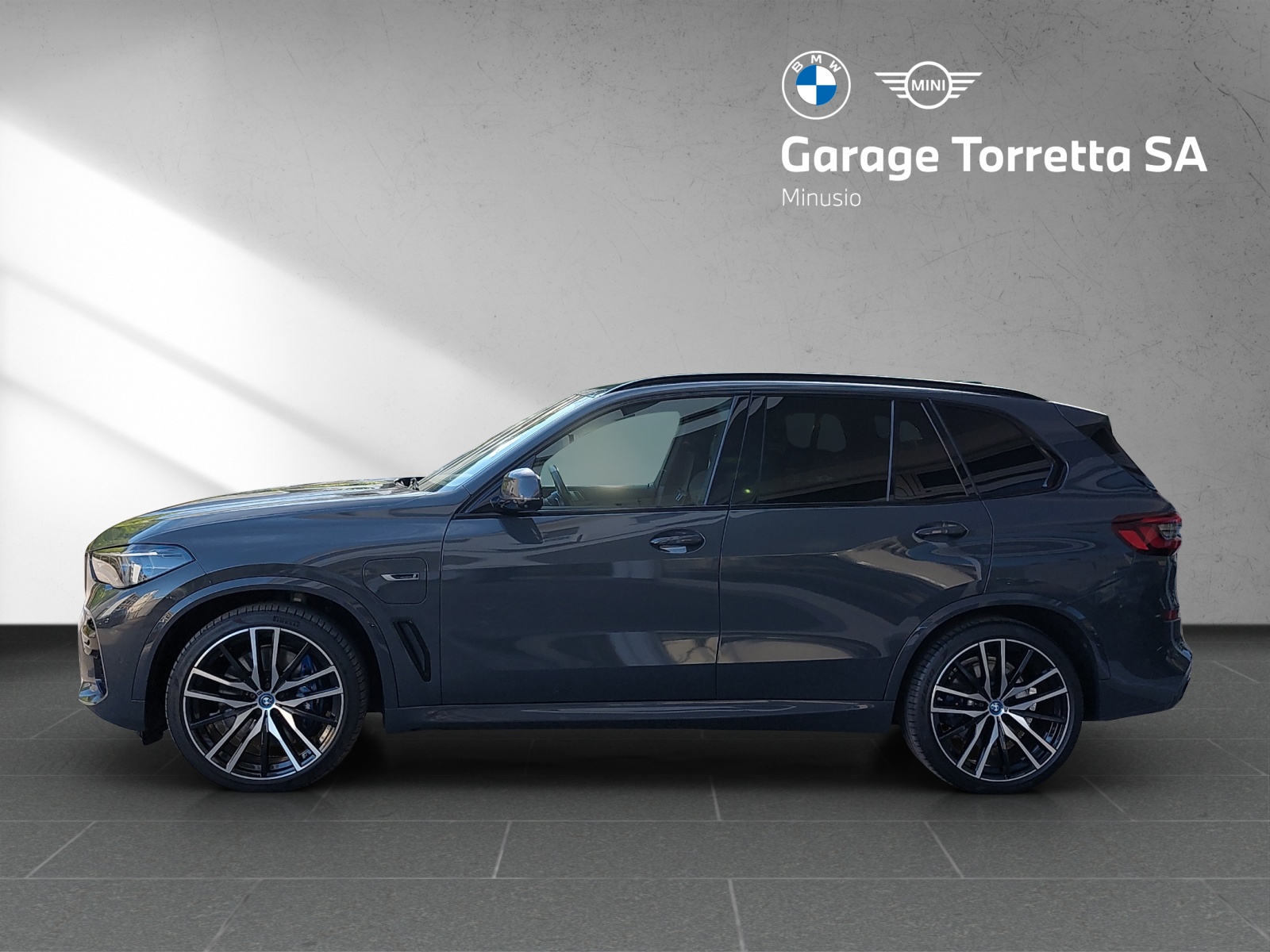 BMW X5 xDrive45e M Sport Steptronic-image-1
