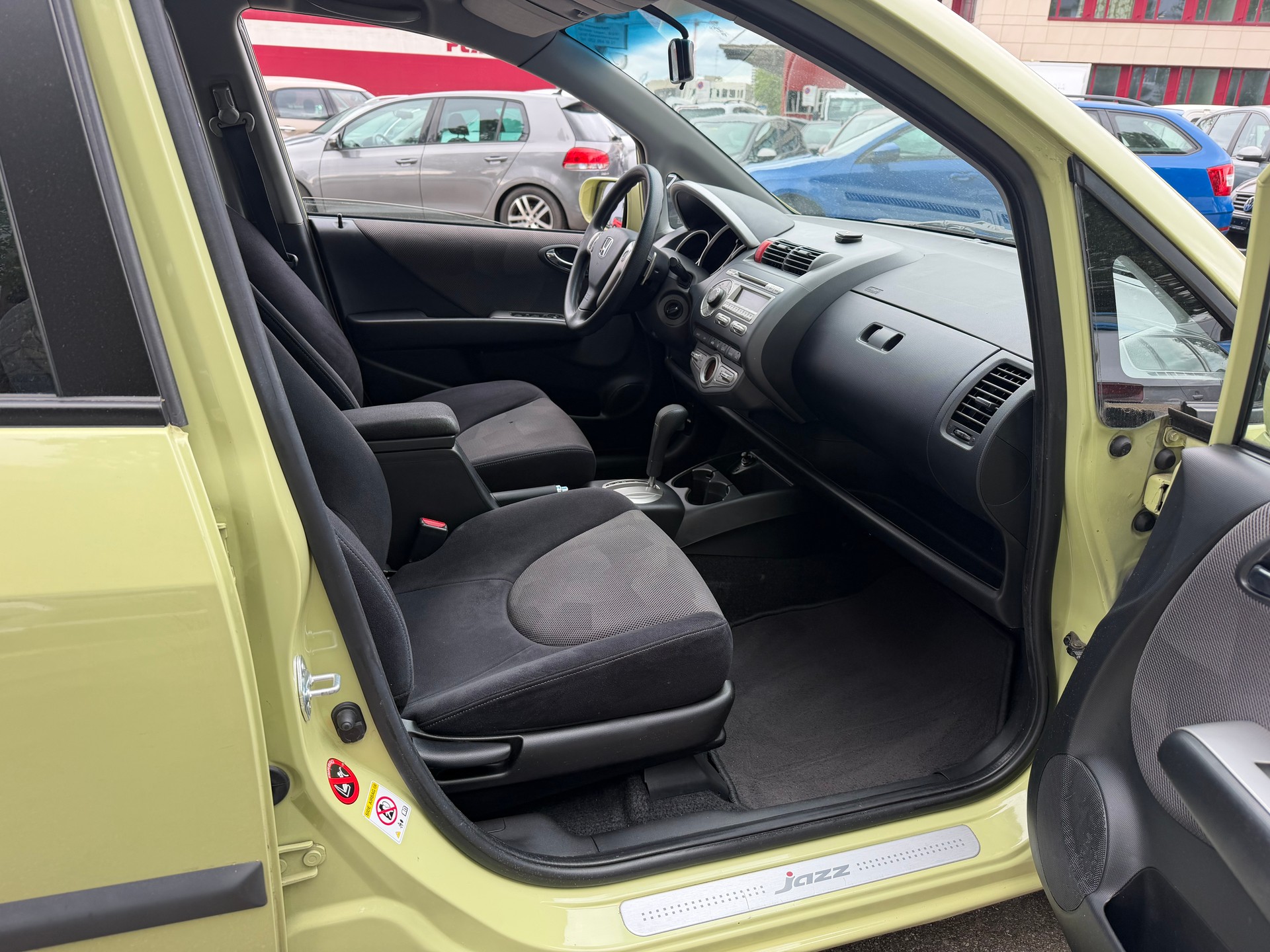 HONDA Jazz 1.4i LS Formula 1 CVT-image-10