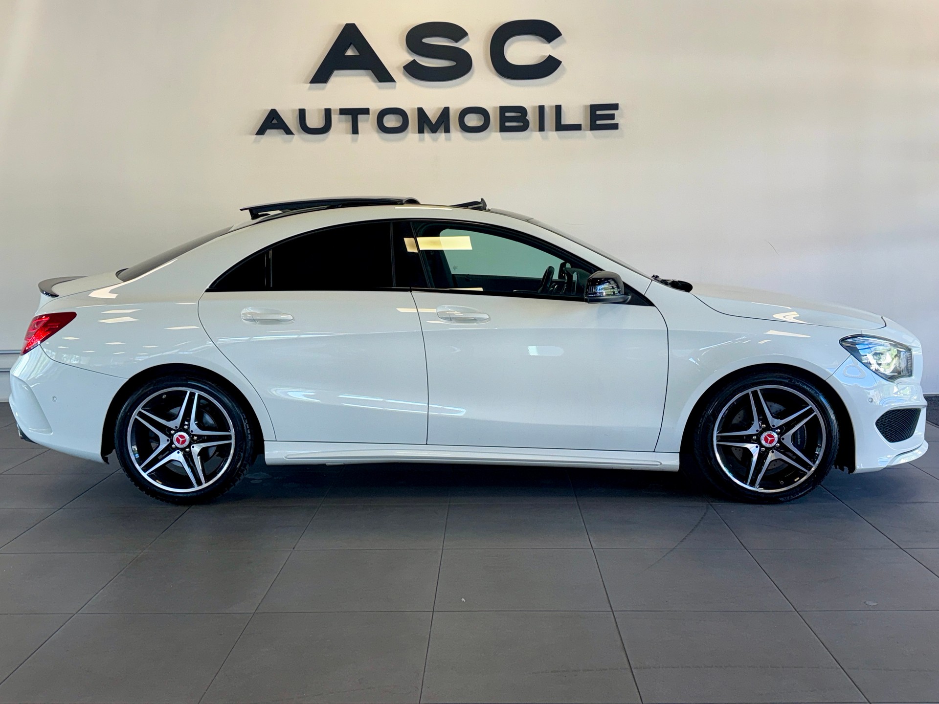 MERCEDES-BENZ CLA 250 AMG Line 7G-DCT 4Matic-image-1