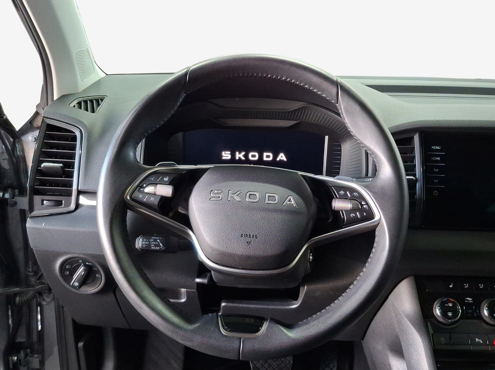 SKODA Karoq 2.0 TDI CR Selection 4x4 DSG-image-9