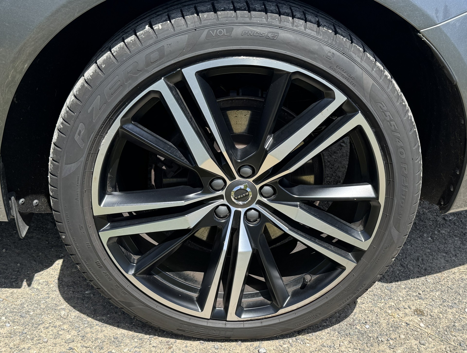 VOLVO 2.0 T8 Twin Engine R-Design AWD-image-7