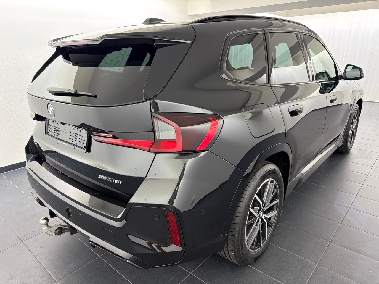 BMW X1 sDrive 18i M Sport-image-2