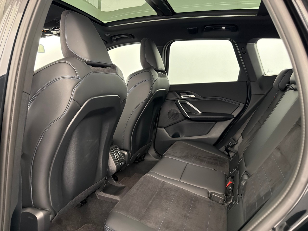 BMW X1 sDrive 18i M Sport-image-5