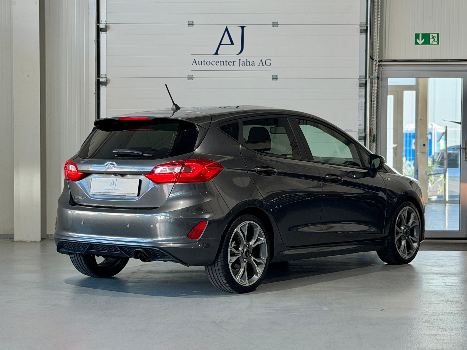 FORD Fiesta 1.0 SCTi ST Line-image-6