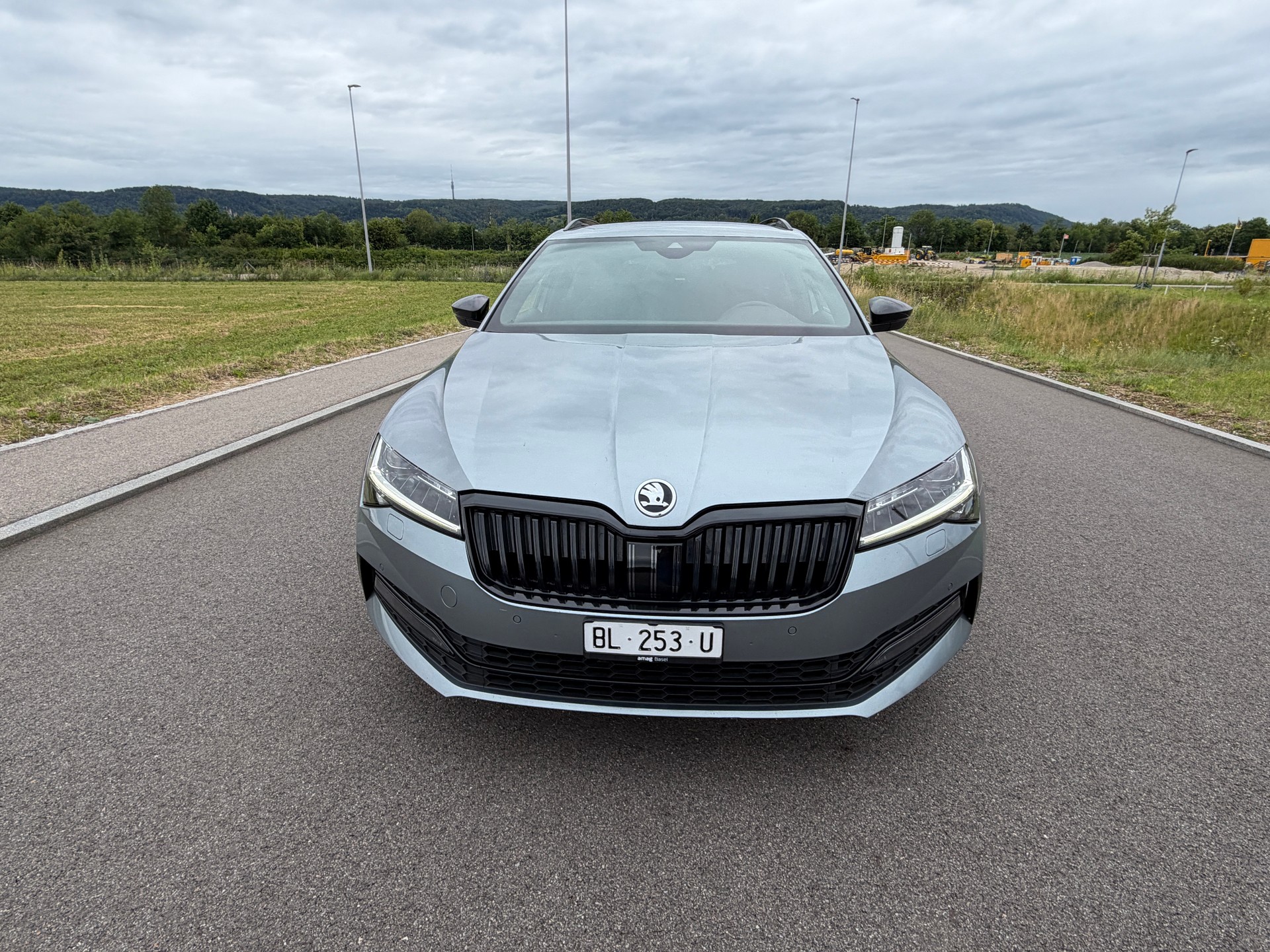 SKODA Superb Combi 2.0 TSI SportLine Plus 4x4 DSG-image-4