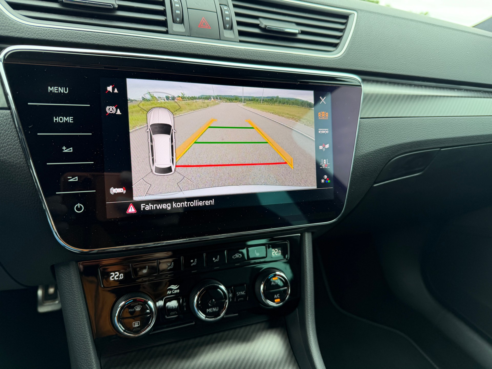 SKODA Superb Combi 2.0 TSI SportLine Plus 4x4 DSG-image-2