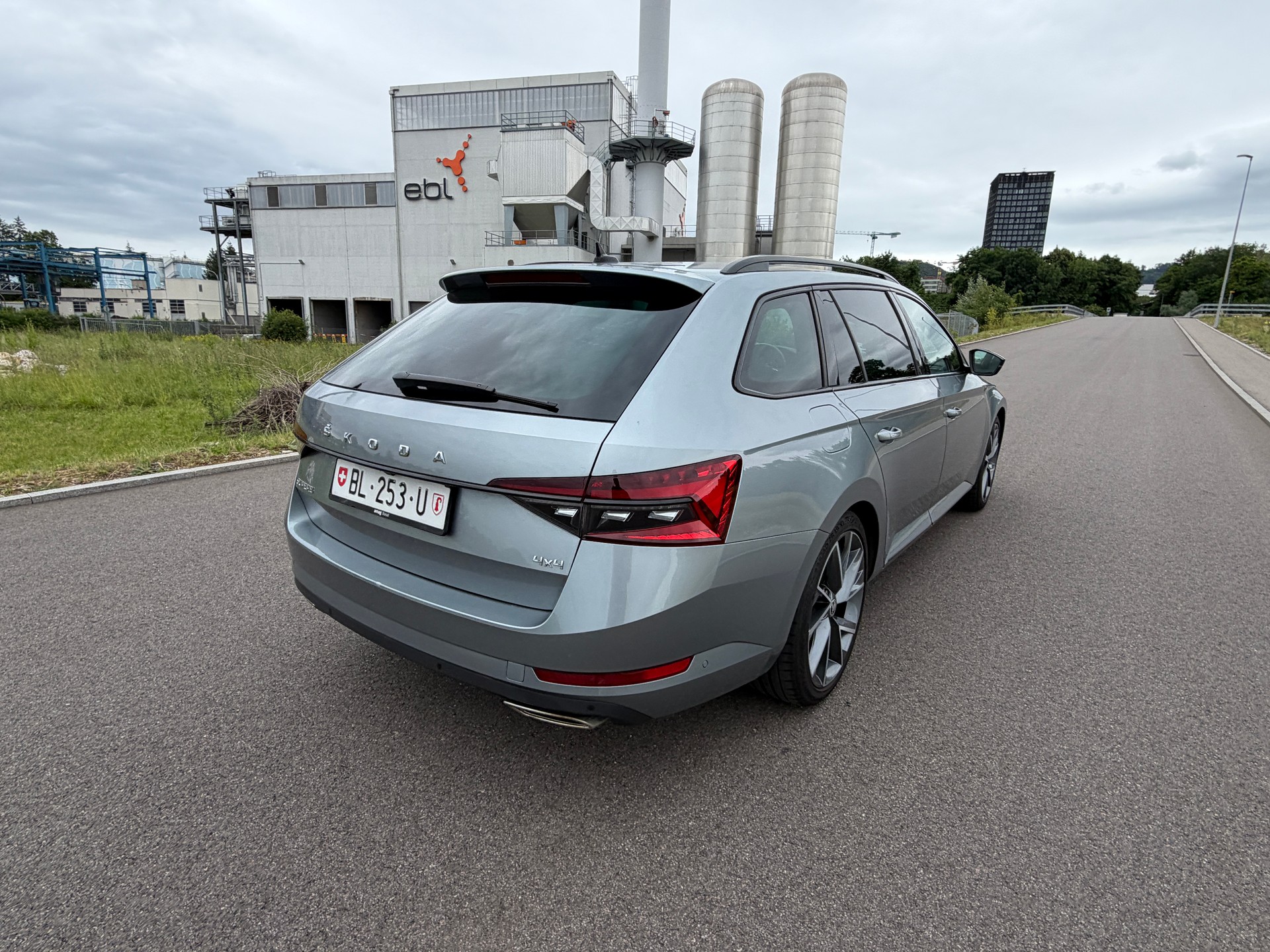 SKODA Superb Combi 2.0 TSI SportLine Plus 4x4 DSG-image-7