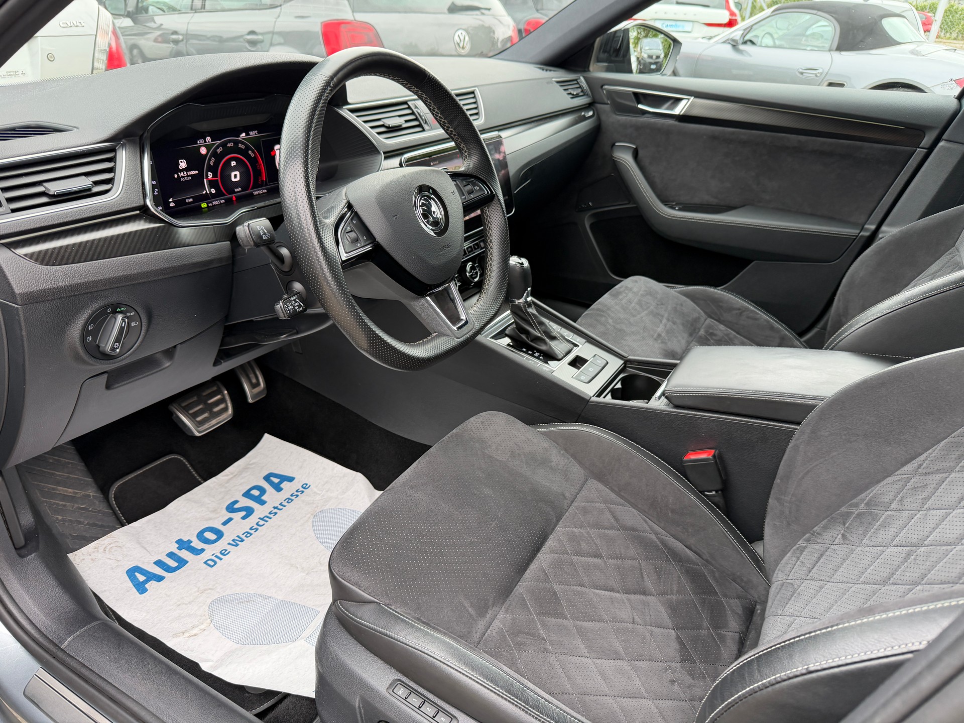 SKODA Superb Combi 2.0 TSI SportLine Plus 4x4 DSG-image-13