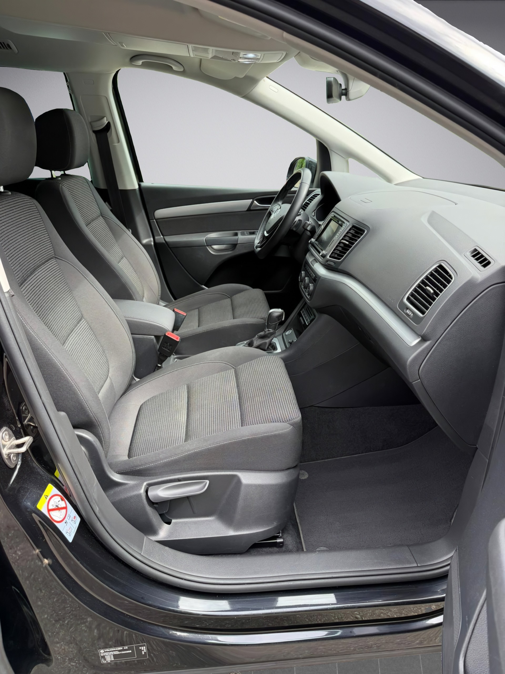 VW Sharan 1.4 TSI BlMT Comfortline DSG * Facelift * 7 Plätzer * AHK *-image-14