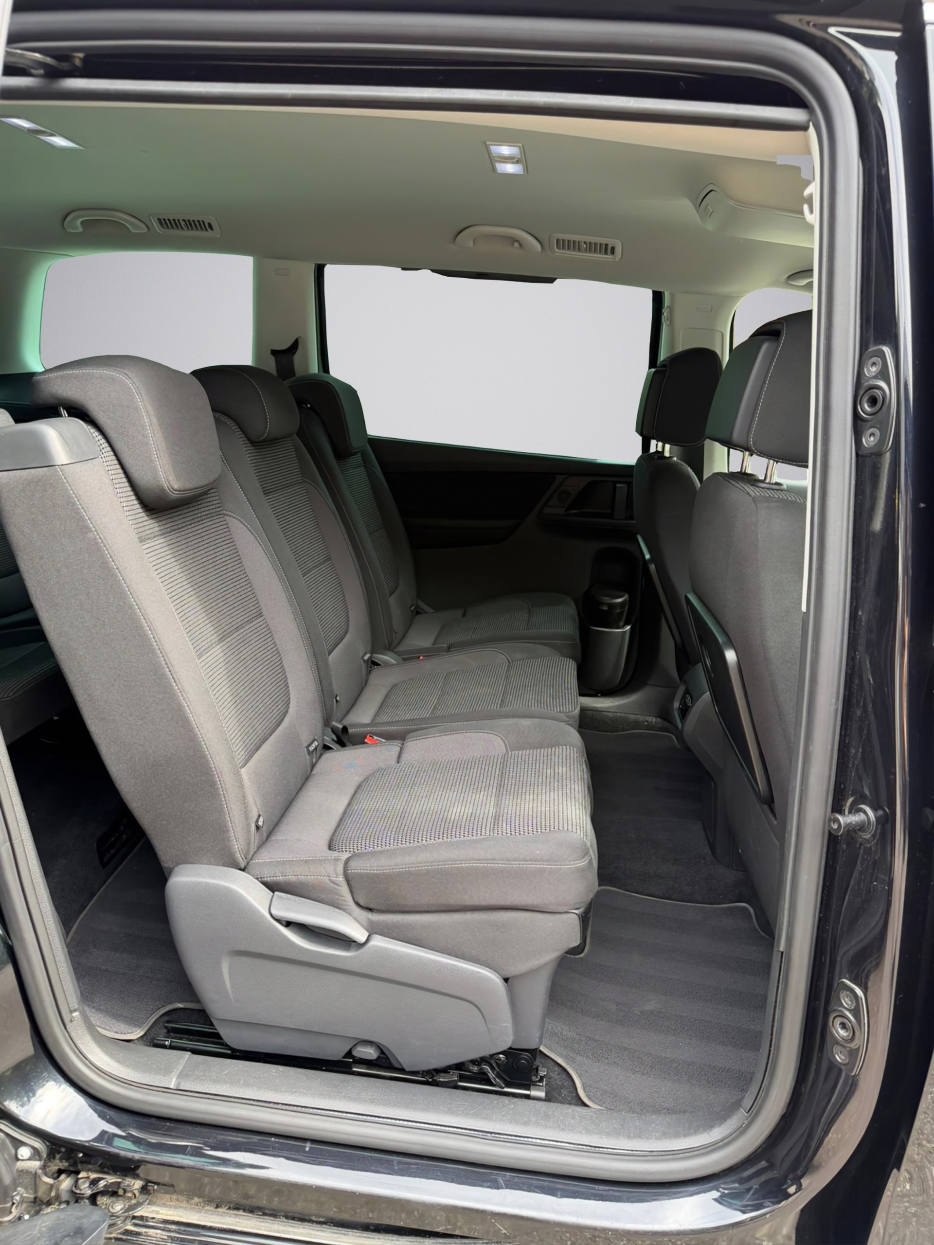 VW Sharan 1.4 TSI BlMT Comfortline DSG * Facelift * 7 Plätzer * AHK *-image-13