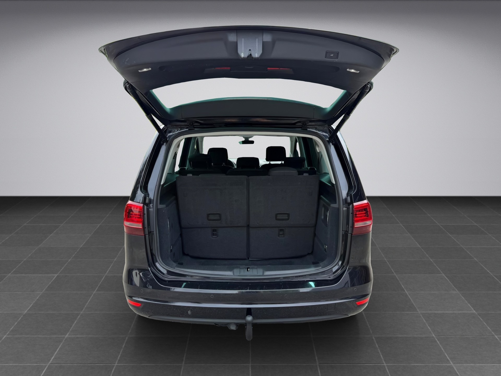 VW Sharan 1.4 TSI BlMT Comfortline DSG * Facelift * 7 Plätzer * AHK *-image-18