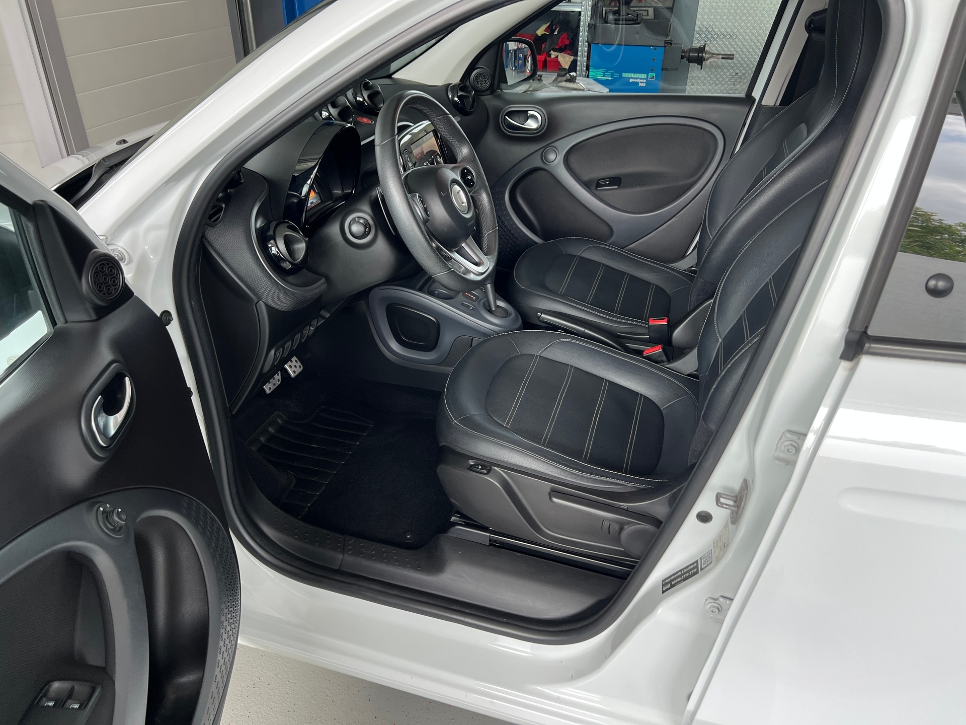 SMART forfour prime twinamic-image-6