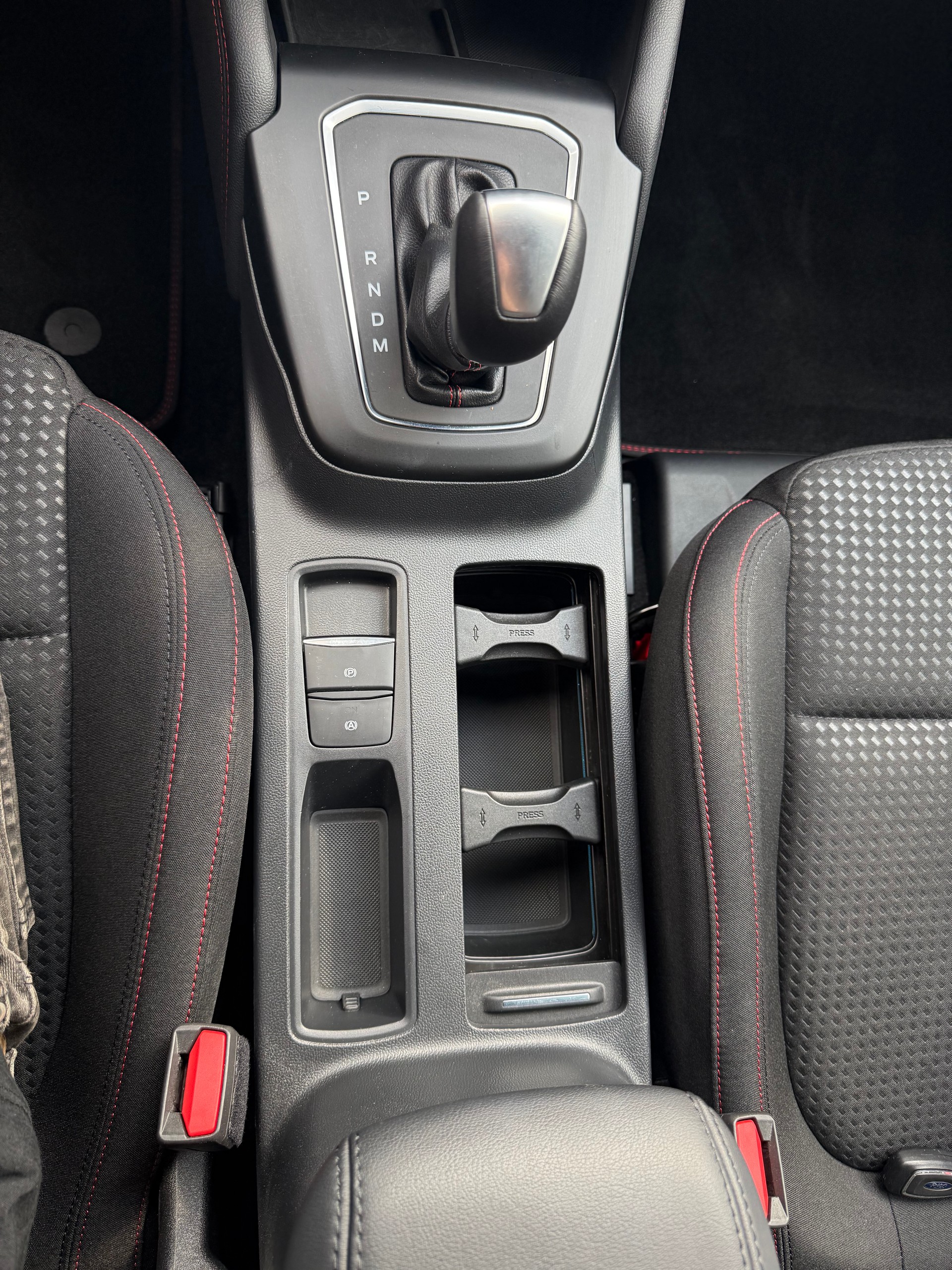 FORD Focus 1.0 MHEV ST-Line X Automat-image-5