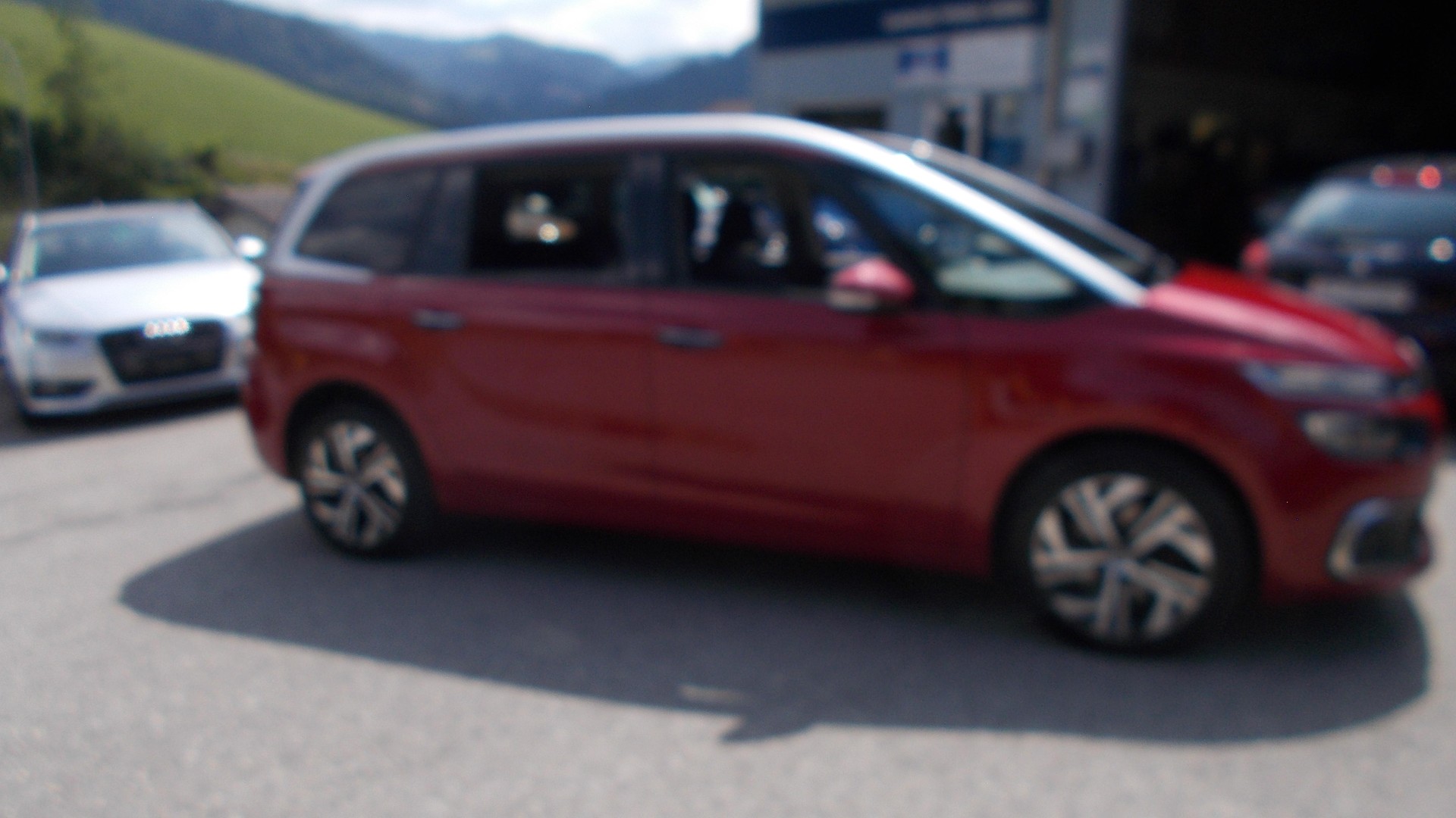 CITROEN Grand C4 Picasso 1.6i 16V THP Feel Edition EAT6-image-1