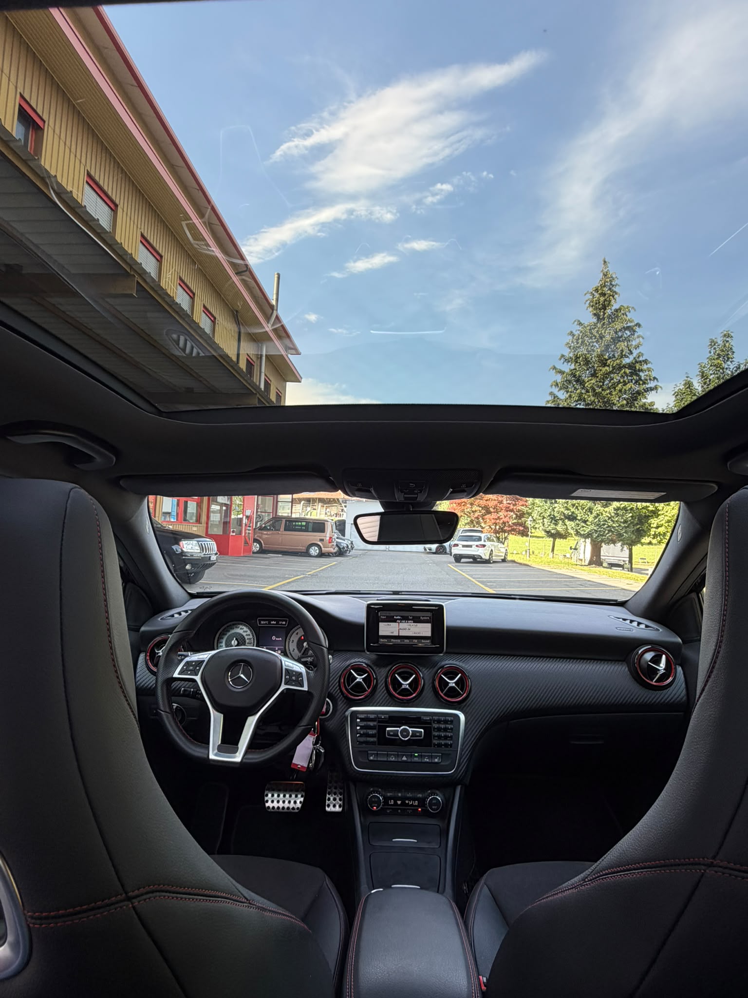 MERCEDES-BENZ A 250 Sport-image-8
