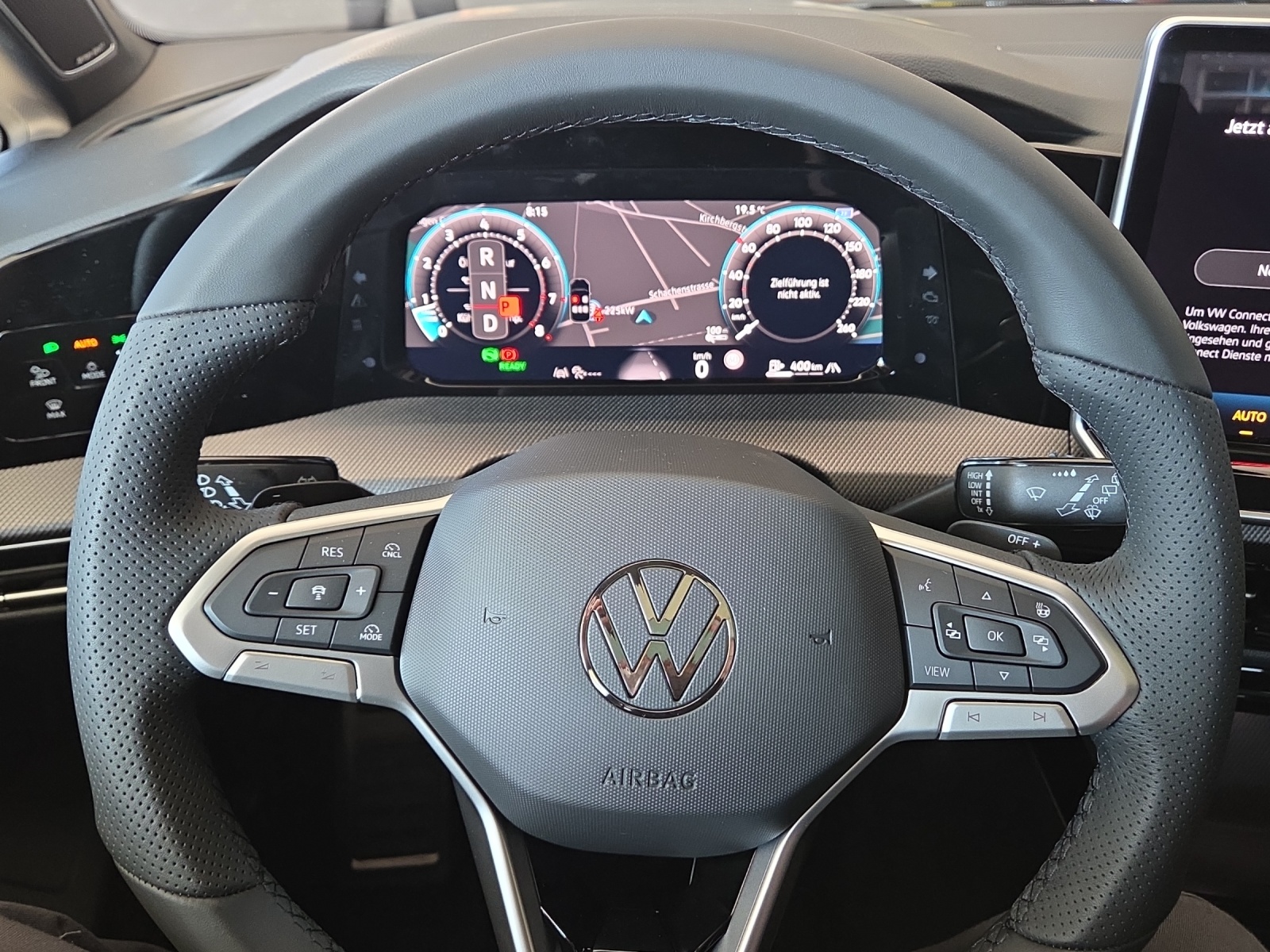 VW Golf 1.5 e TSI mHEV R-Line DSG-image-10