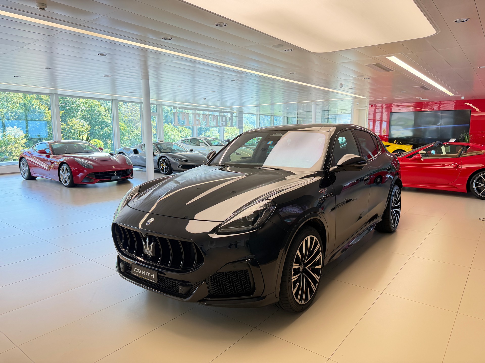 MASERATI Grecale 3.0 Trofeo Automatica-image-0