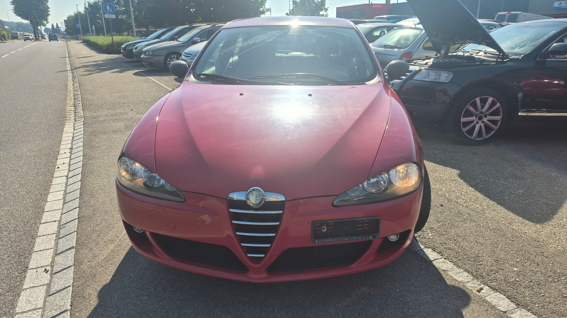 ALFA ROMEO 147 1.9 16V JTD Progression-image-1