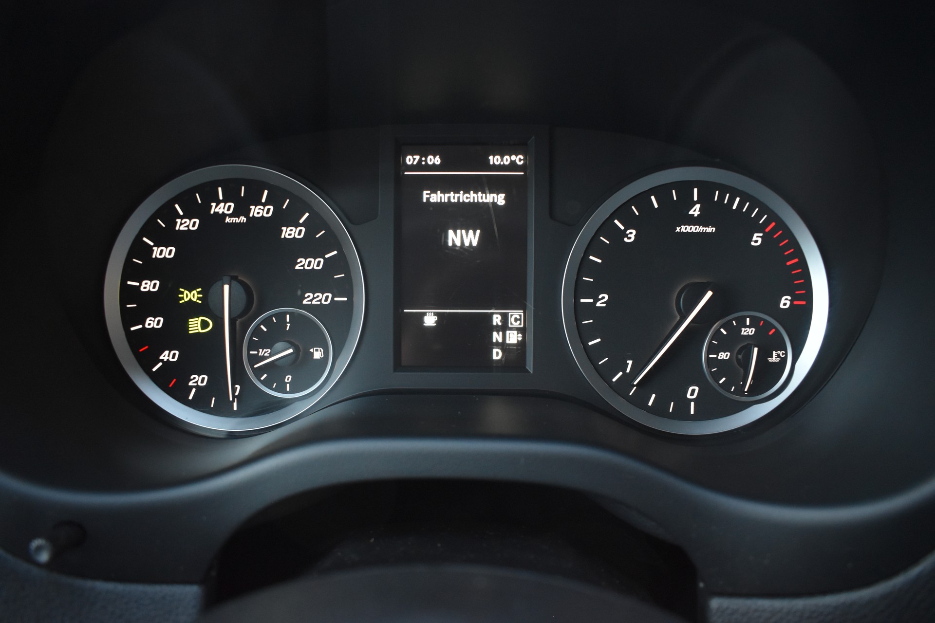 MERCEDES-BENZ Vito 114 CDI Lang 9G-Tronic Base - Facelift Model 2022-image-22