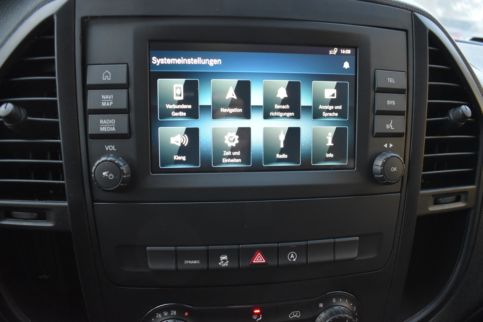 MERCEDES-BENZ Vito 114 CDI Lang 9G-Tronic Base - Facelift Model 2022-image-13