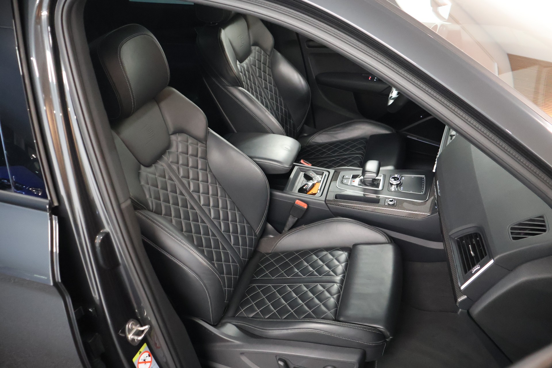 AUDI SQ5 3.0 TFSI quattro S-tronic-image-14