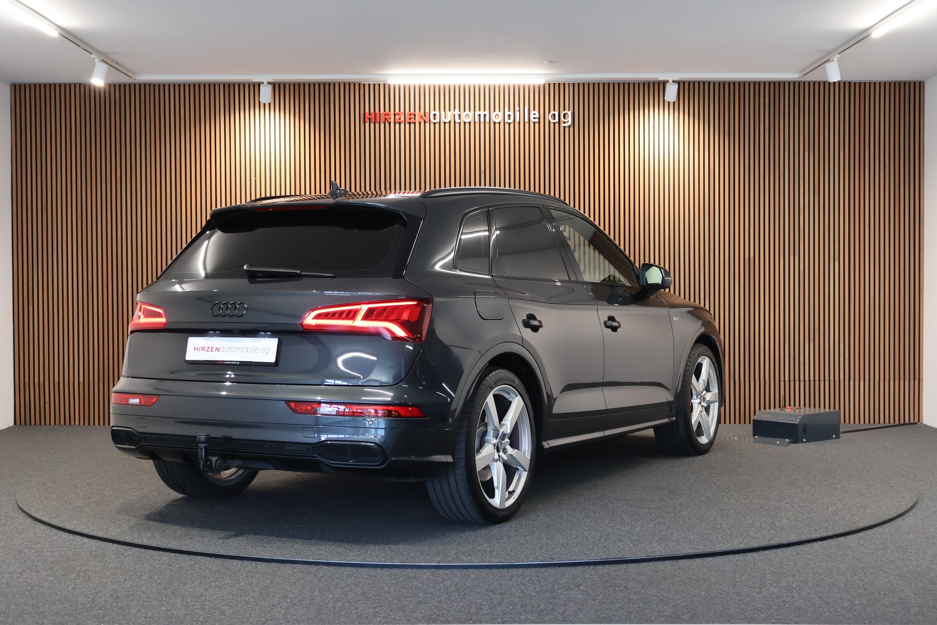 AUDI SQ5 3.0 TFSI quattro S-tronic-image-4