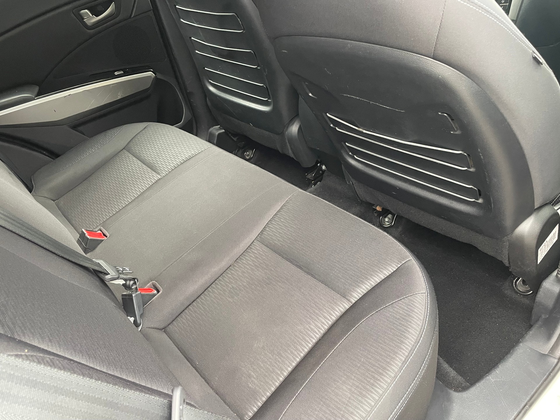 KGM-SsangYong Tivoli 1.6 eXDi Crystal 4WD Automatic-image-8