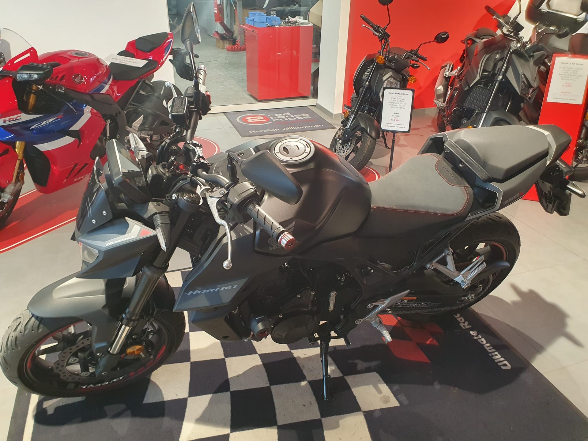 HONDA CB 750 Hornet-showroom-element-3