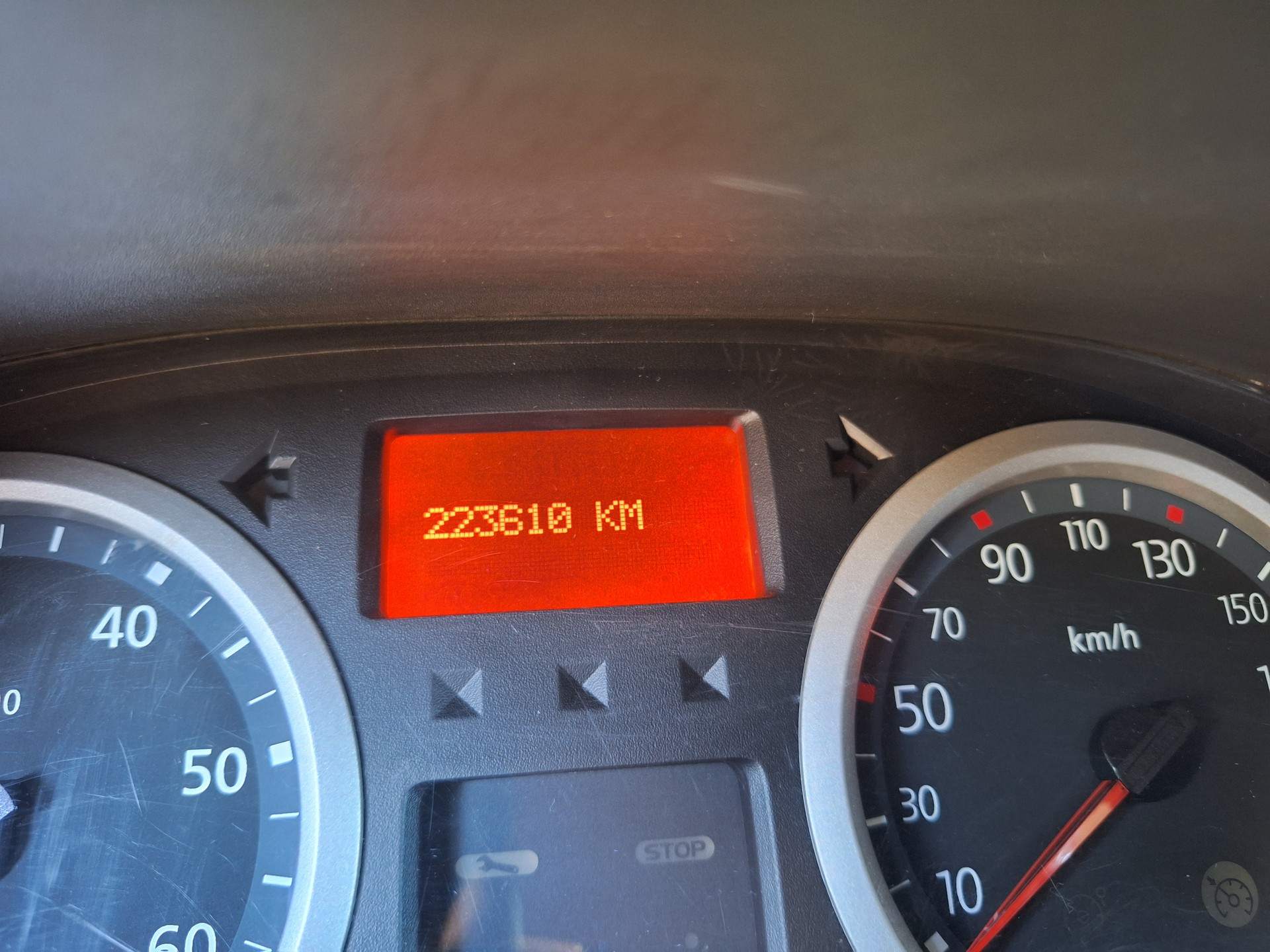 RENAULT Trafic 2.0 dCi 115 2.9t L1H1-image-11