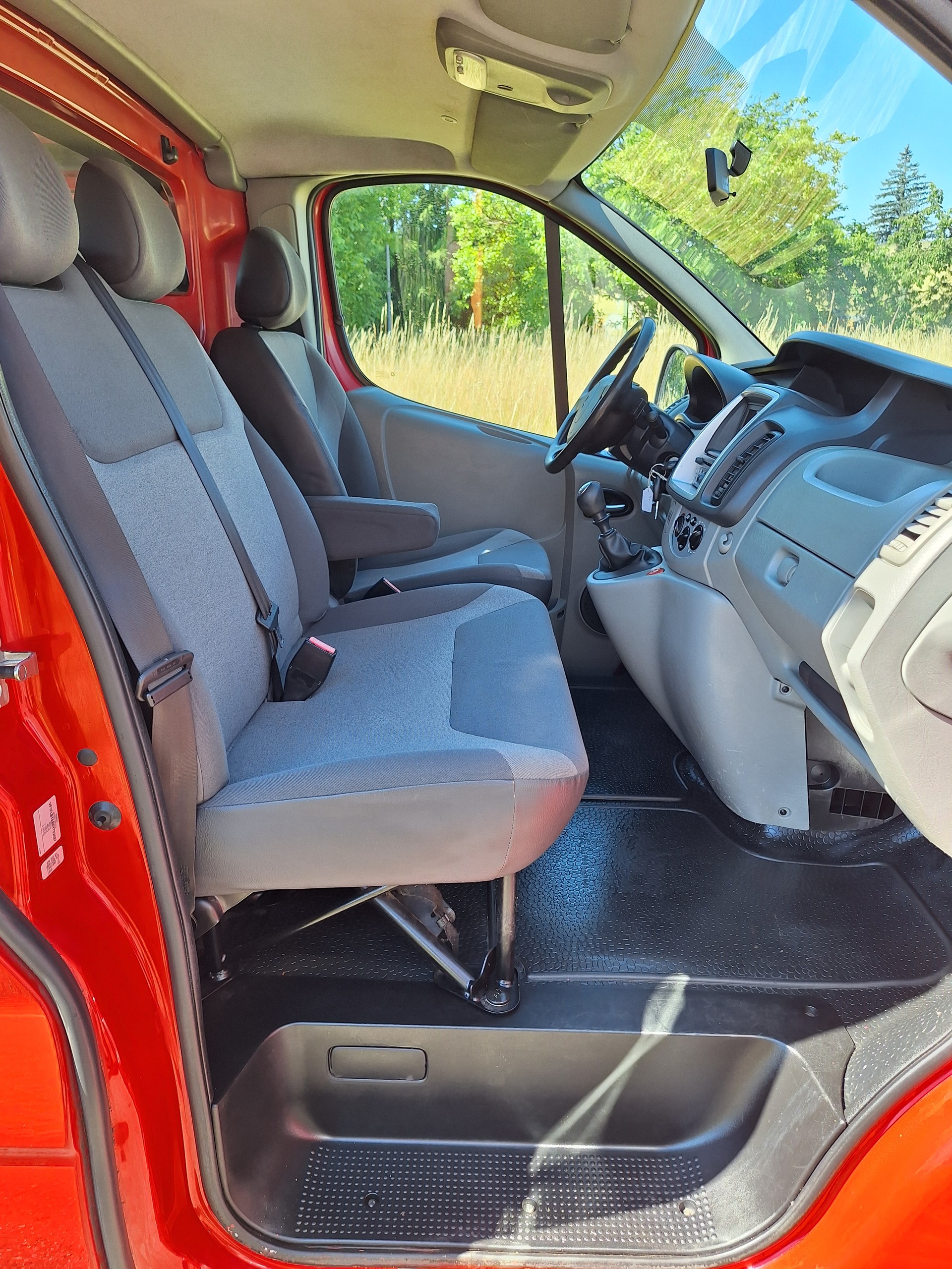 RENAULT Trafic 2.0 dCi 115 2.9t L1H1-image-9