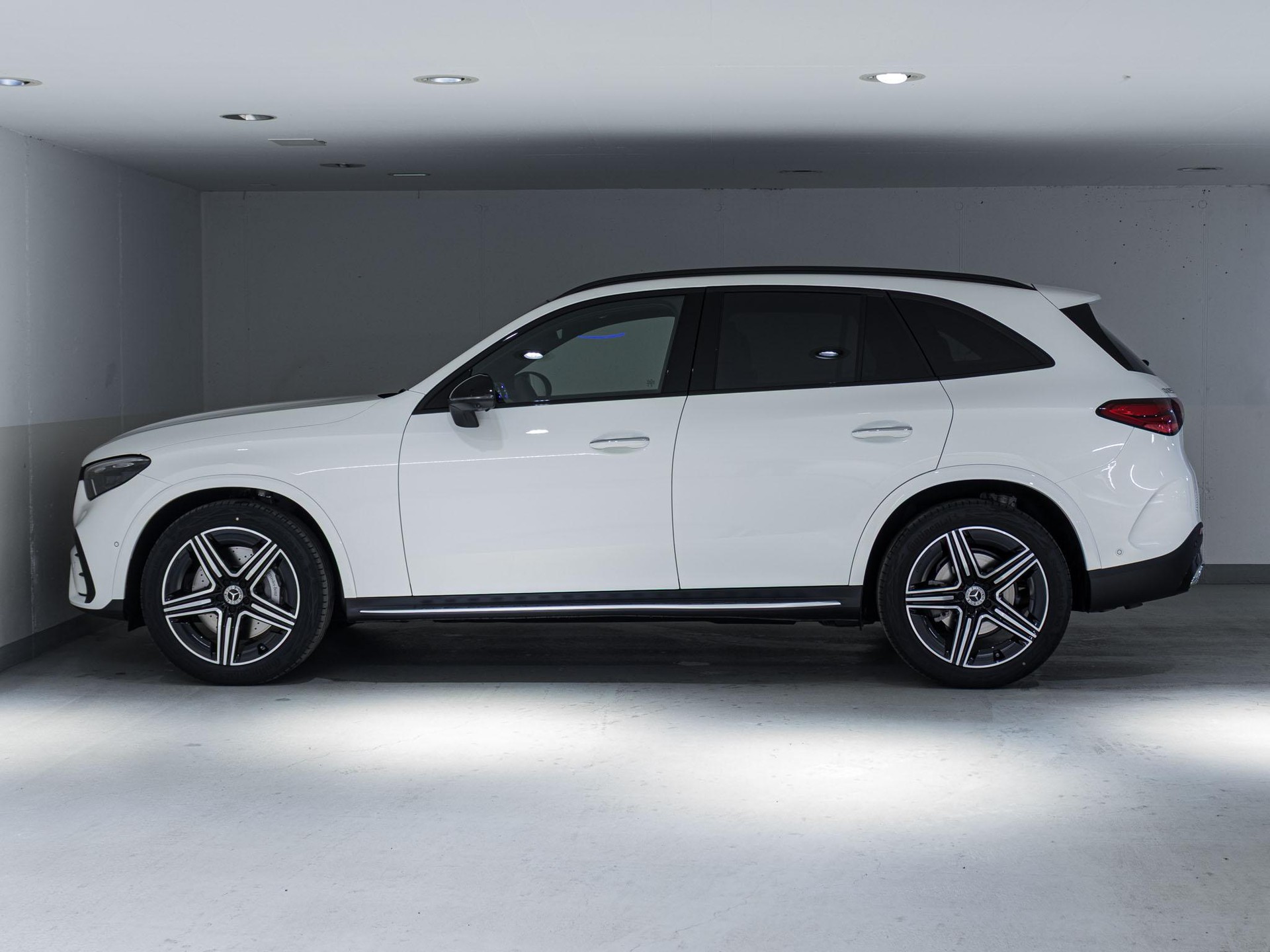 MERCEDES-BENZ GLC 220 d 4MATIC-image-4