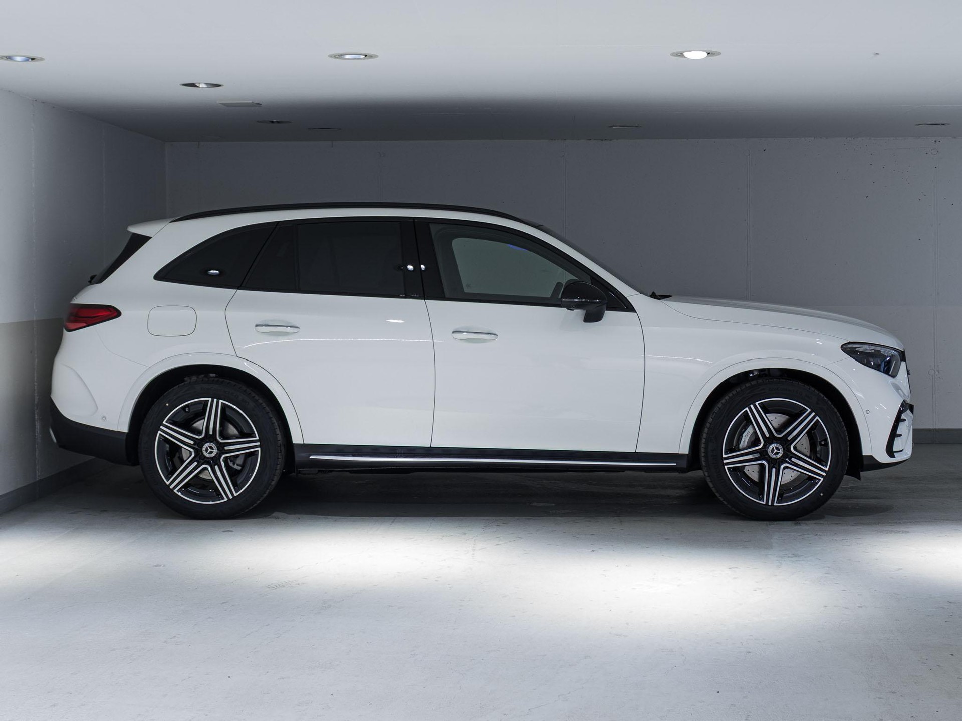 MERCEDES-BENZ GLC 220 d 4MATIC-image-1