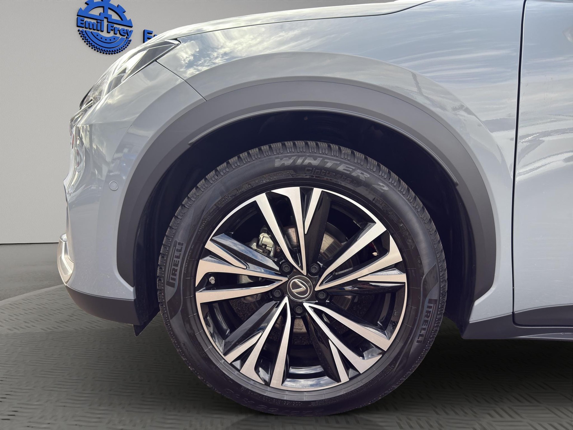 LEXUS LBX 1.5 Hybrid Relax AWD-image-9