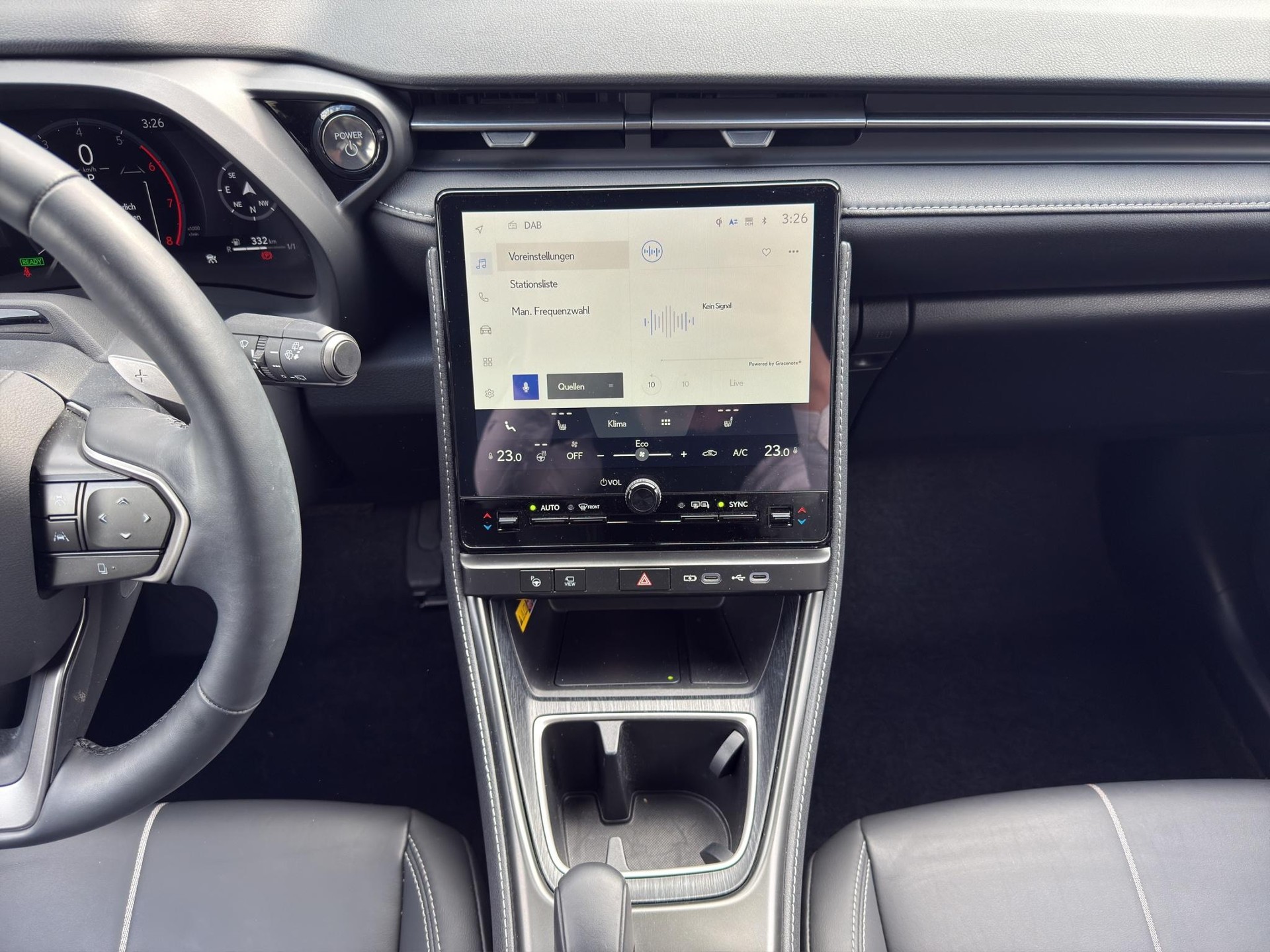 LEXUS LBX 1.5 Hybrid Relax AWD-image-5